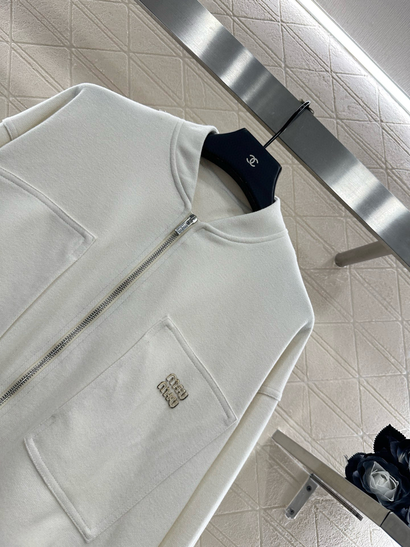 ♥Miumi*♥2025新品上架 螺纹棒球外套长裤套装定制YB进口棉纶材质，质感光泽，垂顺舒适，廓形棒球