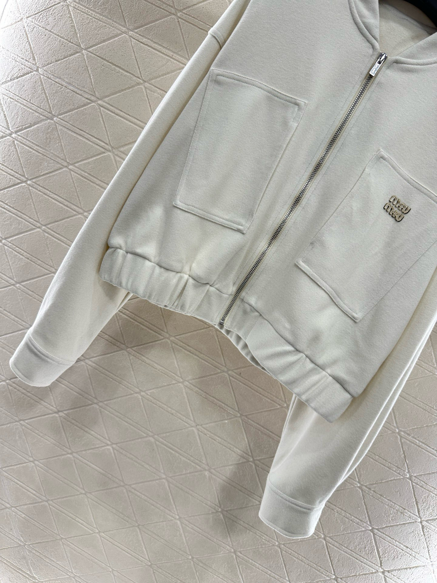 ♥Miumi*♥2025新品上架 螺纹棒球外套长裤套装定制YB进口棉纶材质，质感光泽，垂顺舒适，廓形棒球