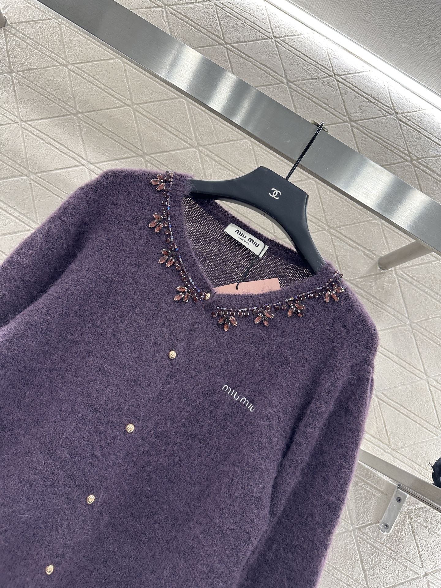 ♥Miumi*♥2025新品上架 水钻钉珠针织开衫定制YB羊毛纱线织造，密度细针织造，清晰毛感肌理，舒适