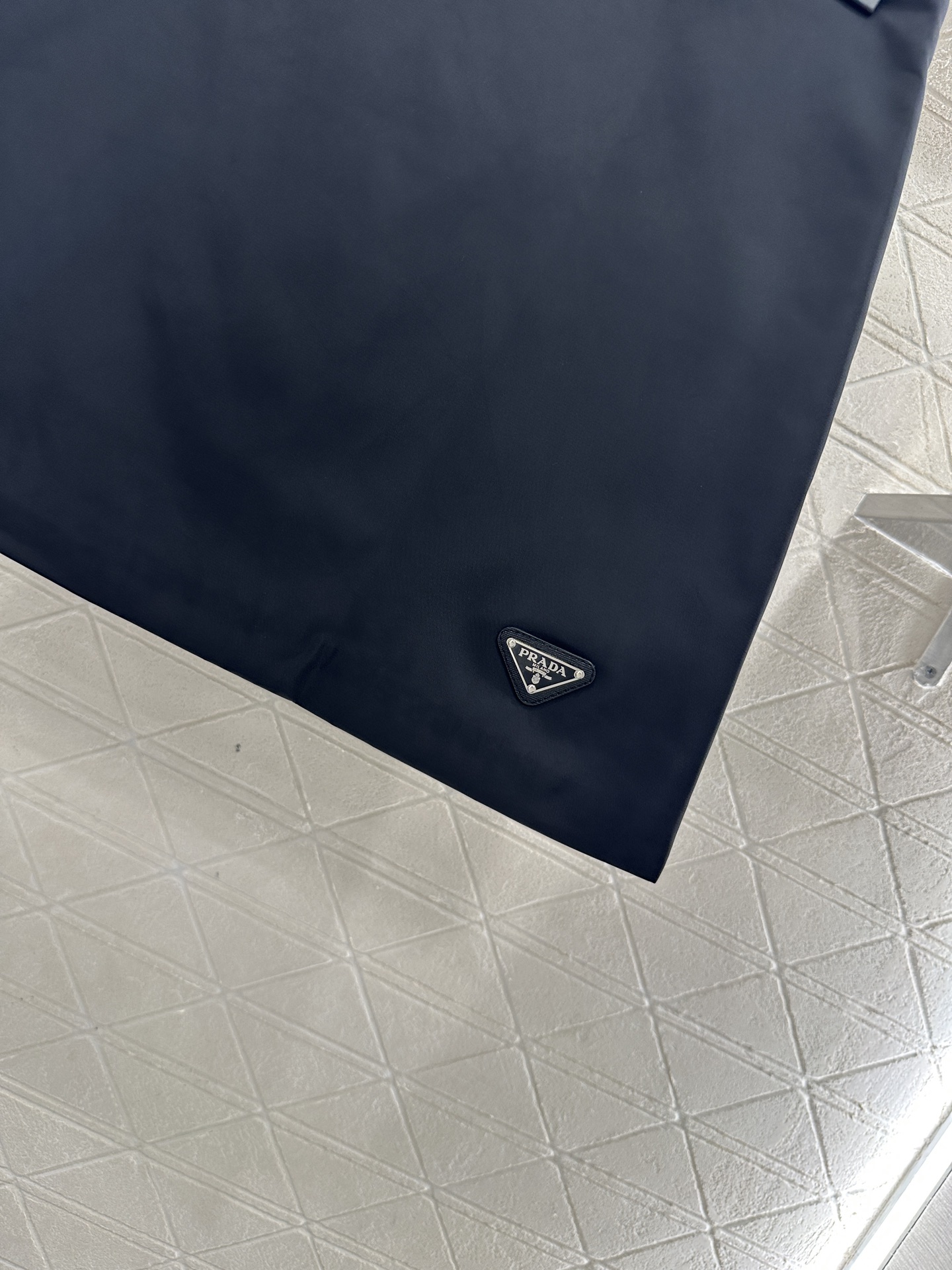 ♥Prad*♥2025新品上架 棉服外套半裙套装定制YB进口环保再生尼龙材质，质感光泽，挺括有型，翻领拉