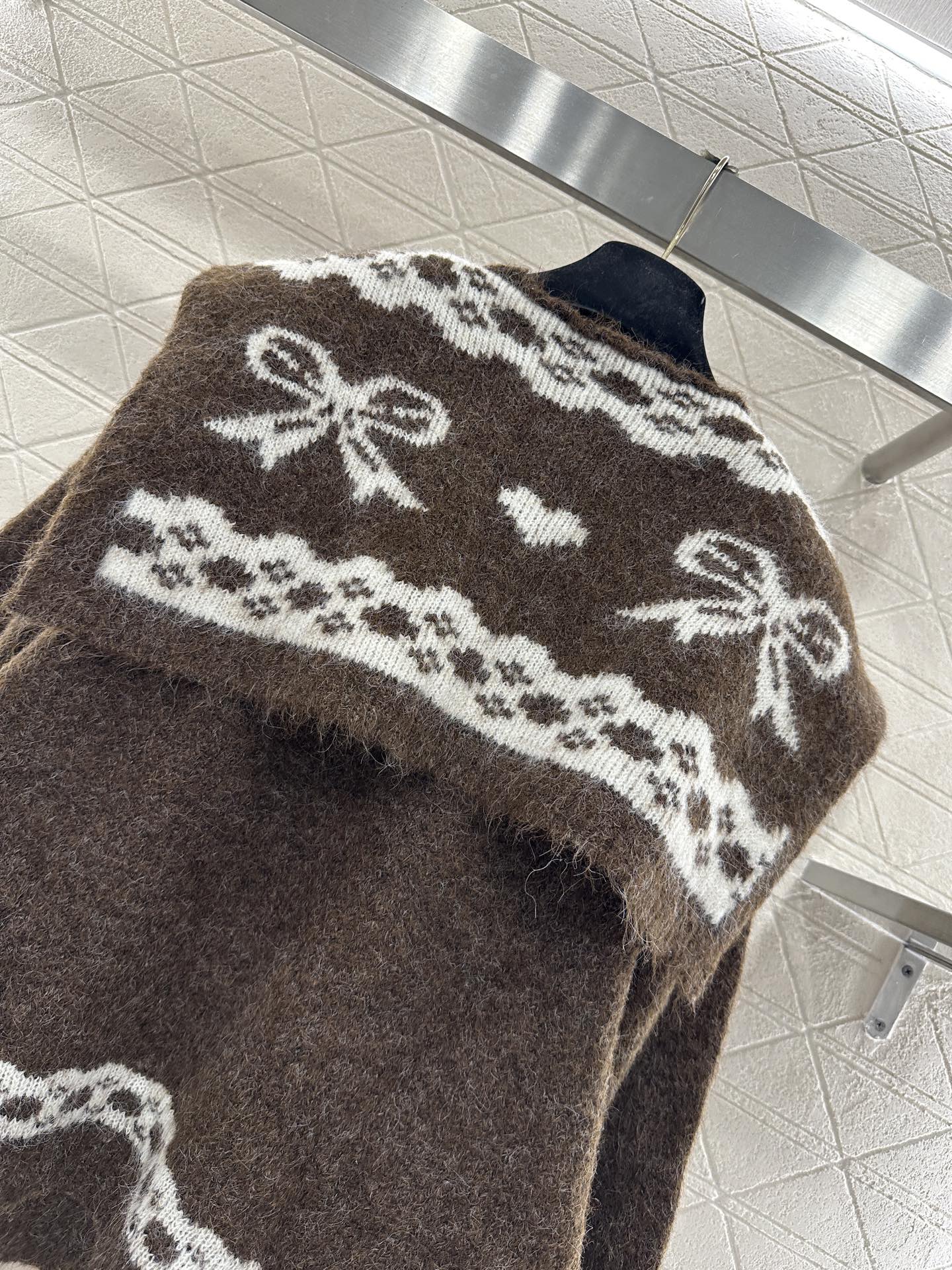 ♥Chane*♥2025新品上架 披肩针织毛衣两件套定制YB羊毛针织材质，穿搭保暖，肌理明显，针织套头披