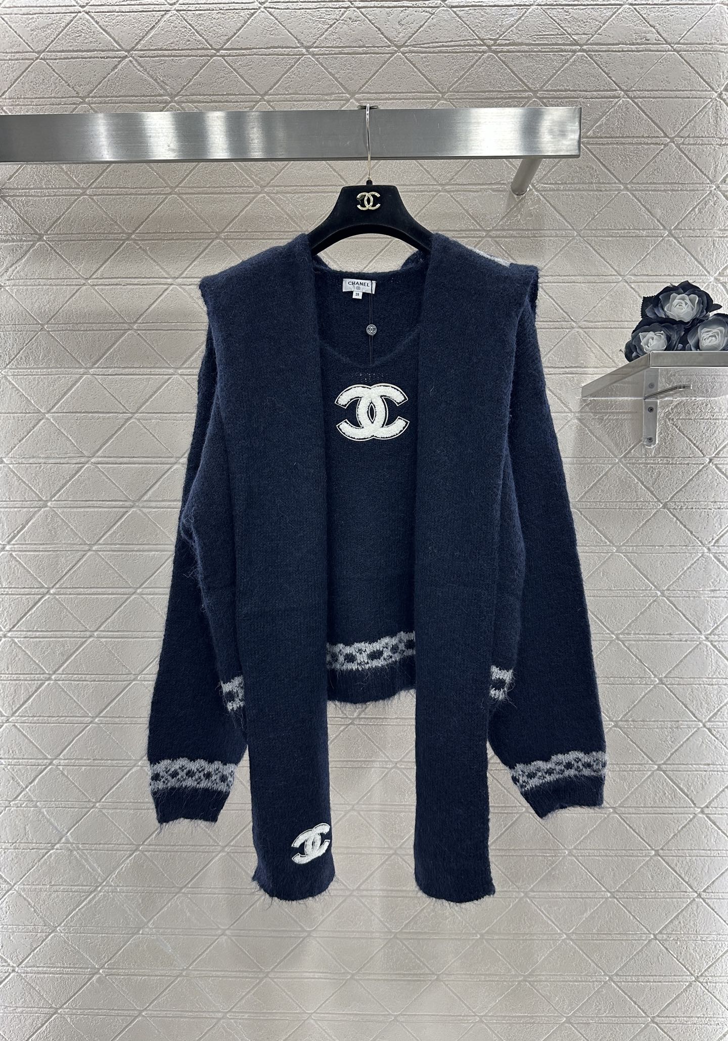 Chanel Wool Knit Sweater Two-Piece Set with Scarf - Elegant and Chic