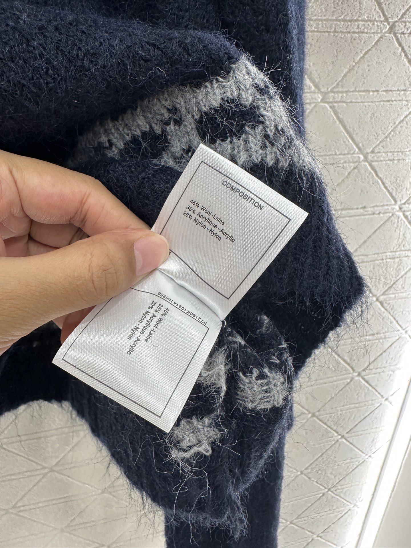 Chanel Wool Knit Sweater Two-Piece Set with Scarf - Elegant and Chic 10 i1760186013746 1066 0 8