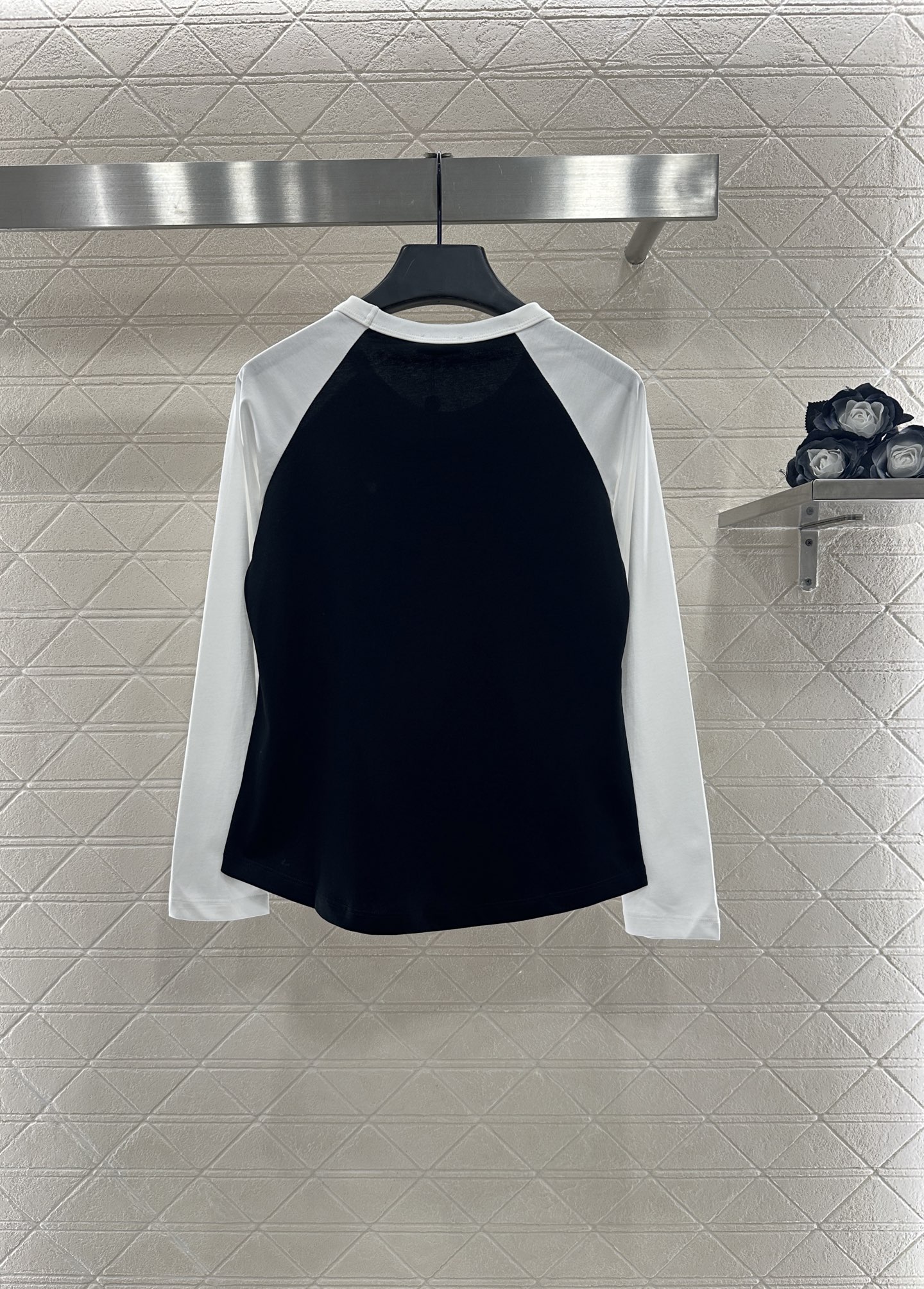 CHANEL Women's Round Neck Raglan Long Sleeve T-Shirt Heart Embellished 3 i1760186157197 2462 0 1