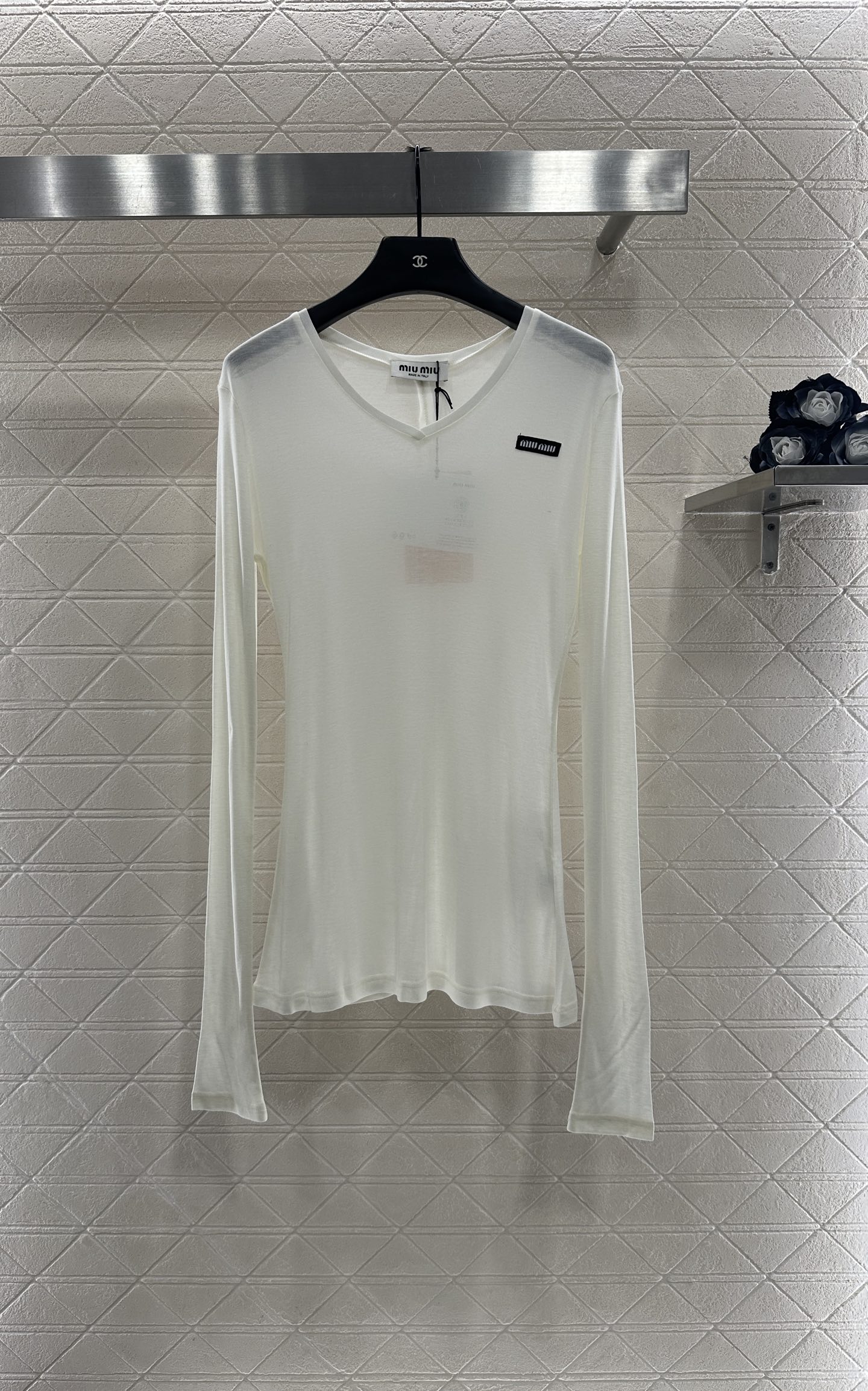 Miu Miu T-shirt moulant à manches longues et col en cœur en laine et soie