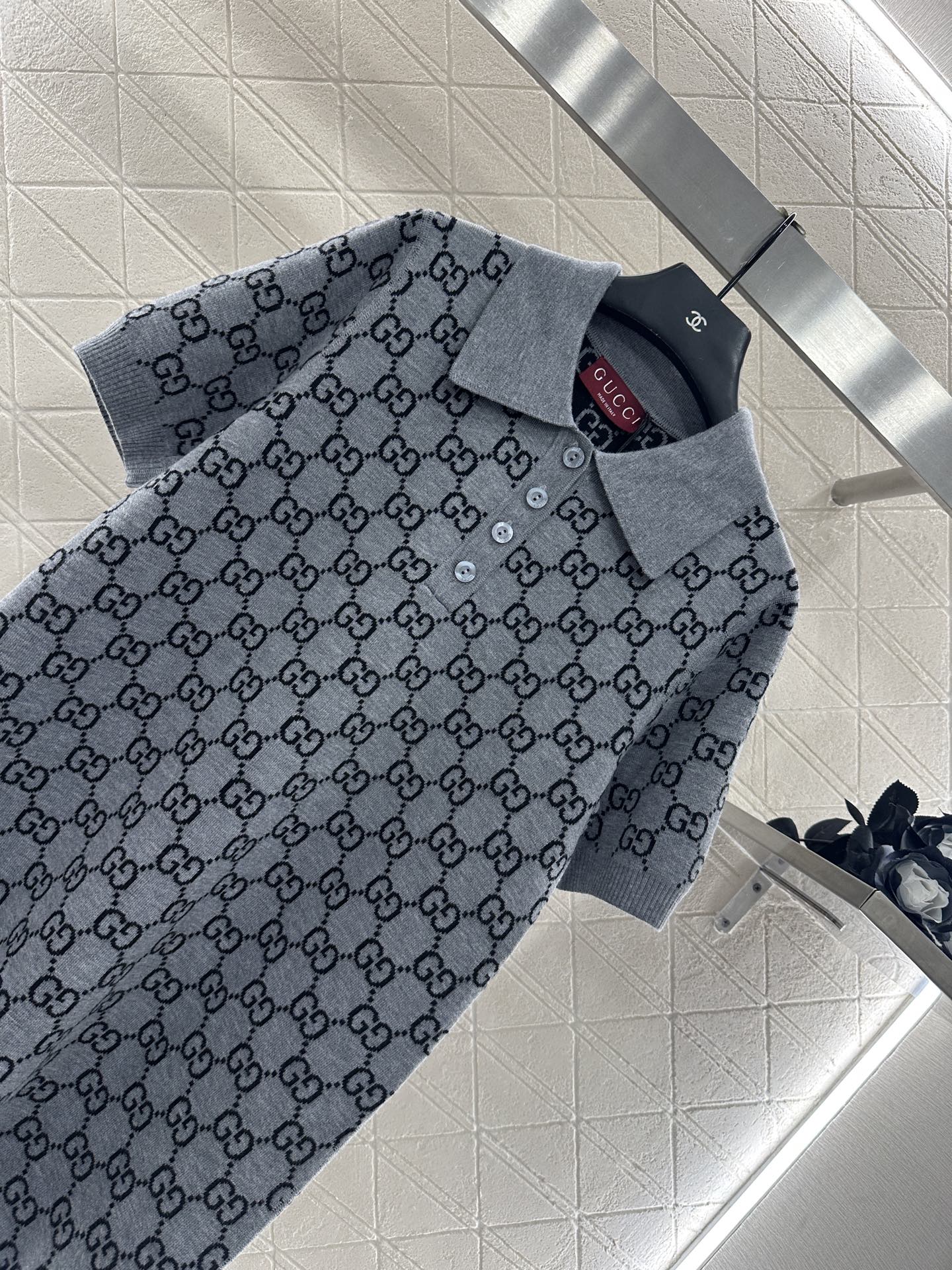 ♥Gucc*♥2025新品上架 提花针织短袖连衣裙定制YB羊毛纱线织造，质感上乘，穿搭舒适，翻领针织短袖