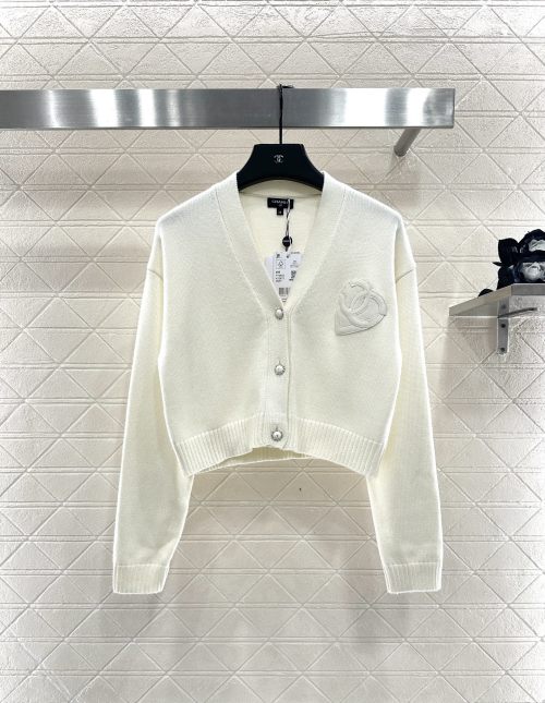 Chanel Women's Wool Knit Cardigan with Heart and CC Logo - Elegant & Chic 1 Chanel Women's Wool Knit Cardigan with Heart and CC Logo - Elegant & Chic