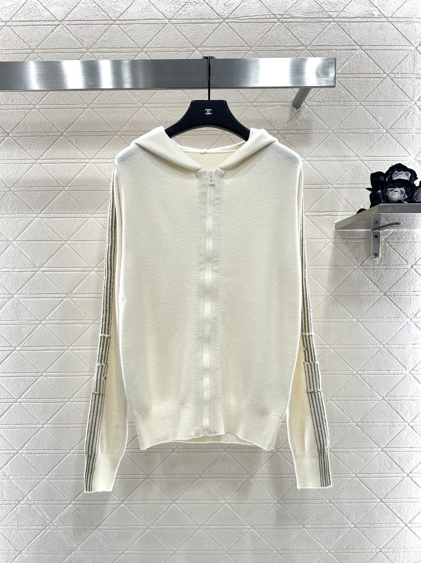 ♥Dio*♥2025新品上架 织带连帽外套长裤套装定制YB羊绒纱线织造，柔软亲肤，质感十足，连帽长袖拉链