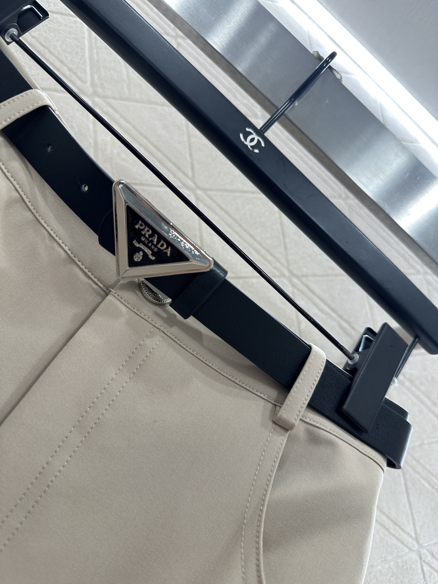 ♥Prad*♥2025新品上架 翻领西装百褶半裙套装定制YB进口西装材质，质感上乘，裁剪垂顺流畅，枪驳式