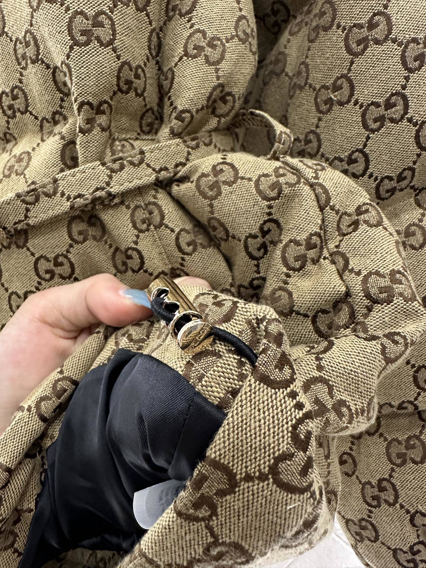 ♥Gucc*♥2025新品上架 提花腰带羽绒服定制YB进口提花材质,羽绒填充内里,整件轻盈保暖,立领翻领