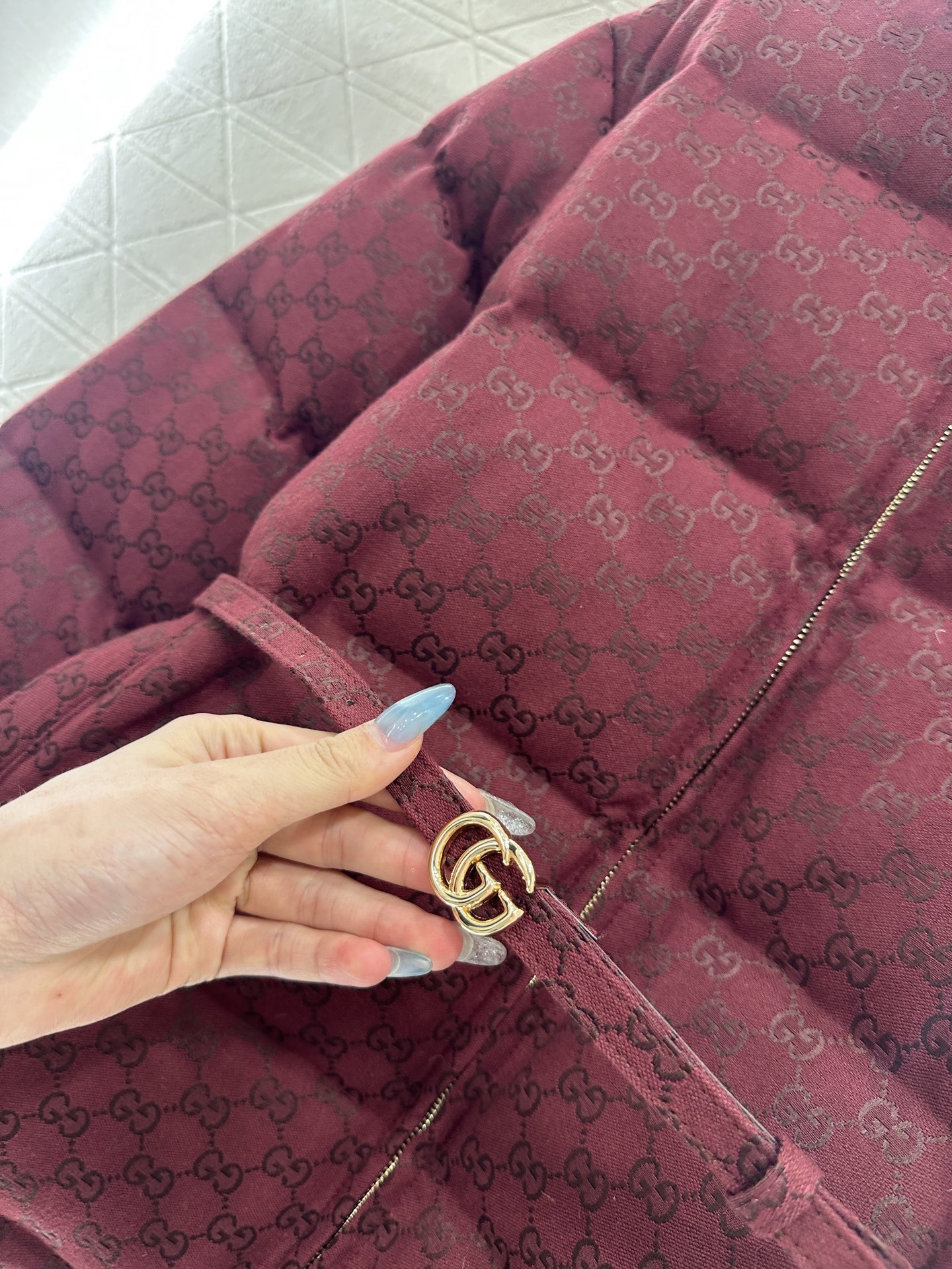 ♥Gucc*♥2025新品上架 提花腰带羽绒服定制YB进口提花材质,羽绒填充内里,整件轻盈保暖,立领翻领
