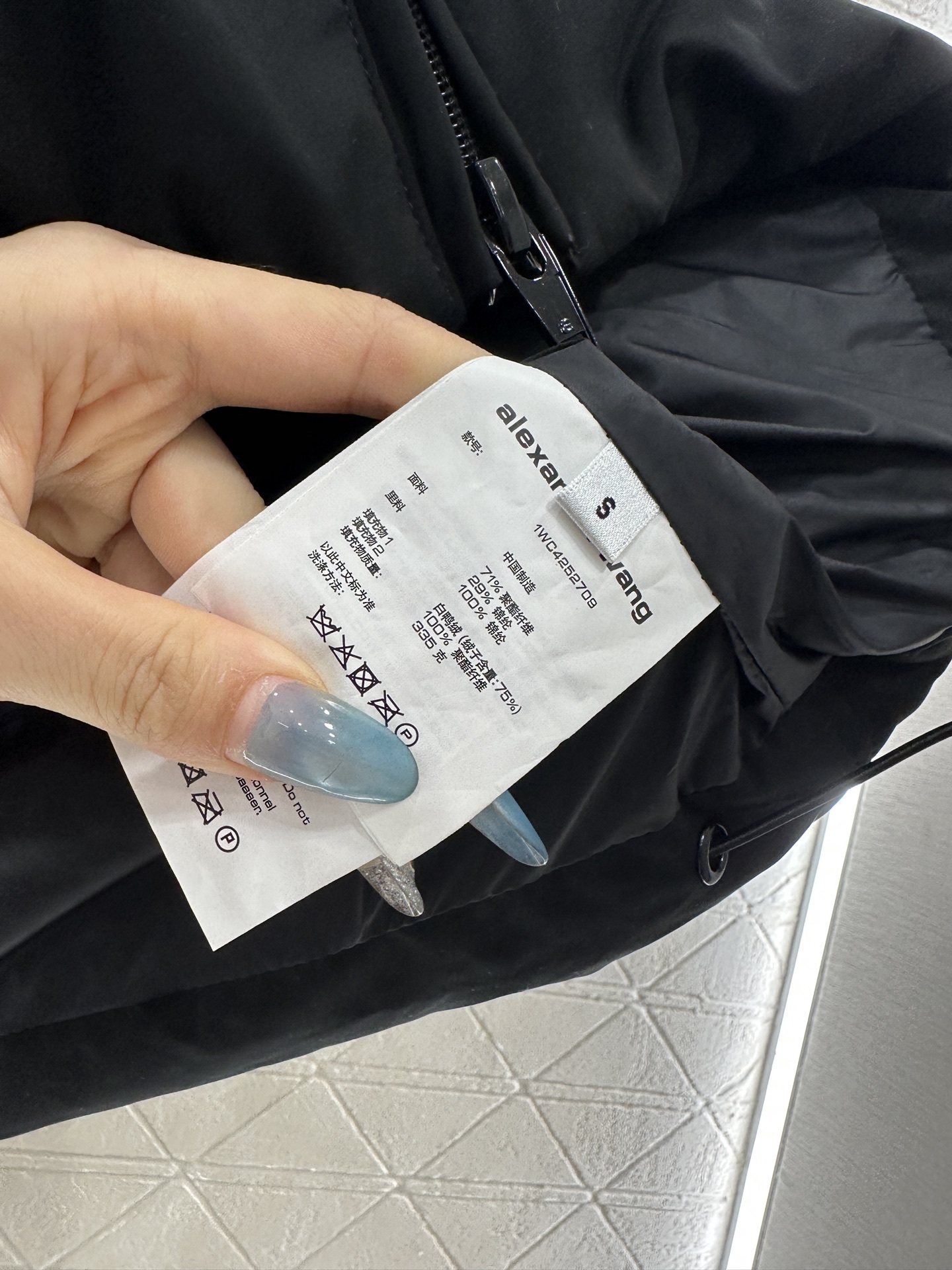 ♥Alwxander wan*♥2025新品上架 纯色净版面包服羽绒马甲定制YB防风防水尼龙材质,白鸭绒