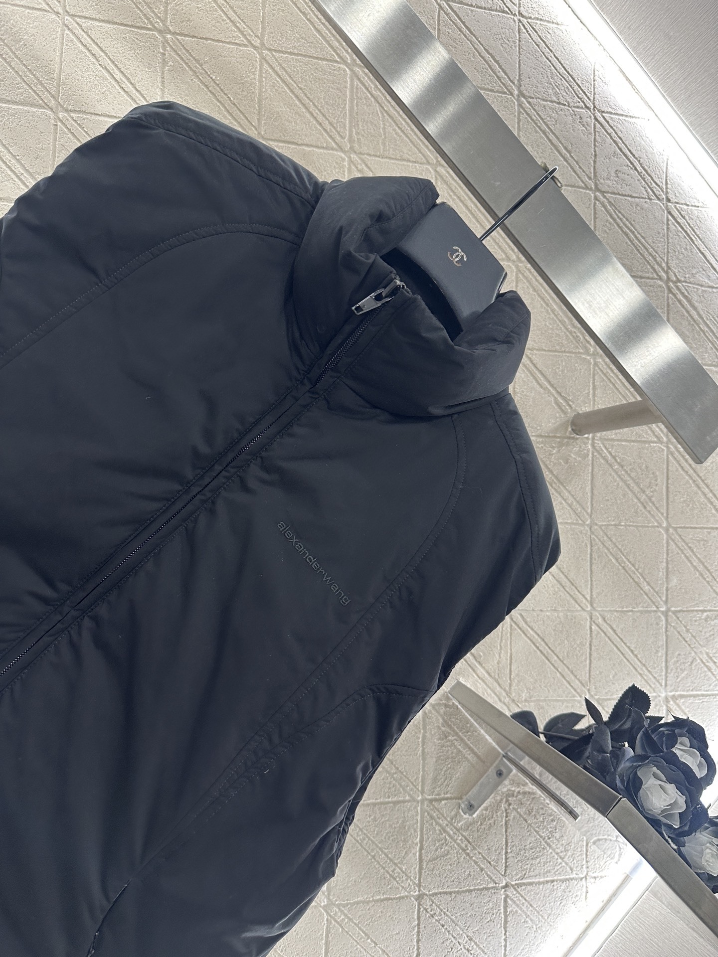 ♥Alwxander wan*♥2025新品上架 纯色净版面包服羽绒马甲定制YB防风防水尼龙材质,白鸭绒