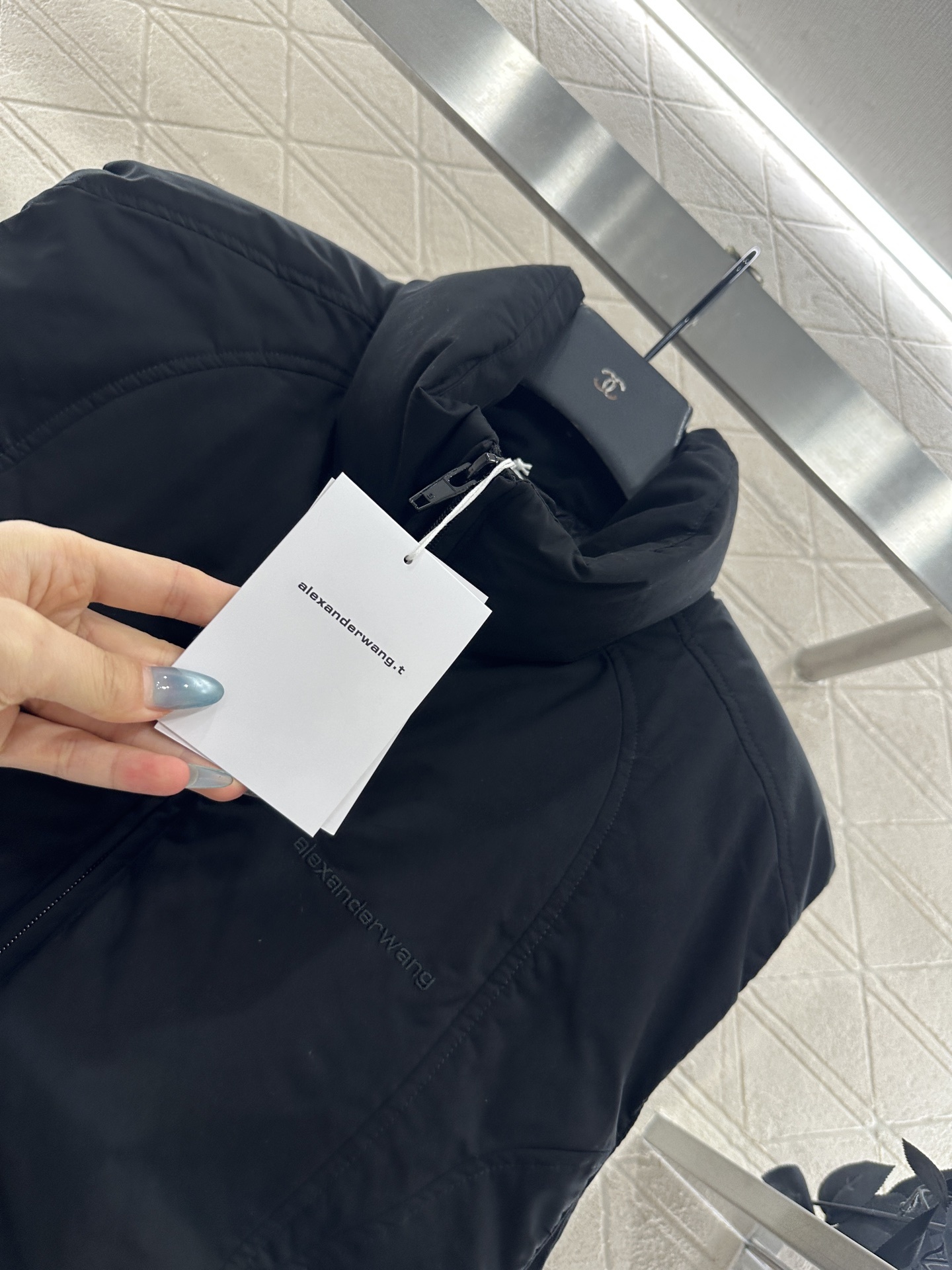 ♥Alwxander wan*♥2025新品上架 纯色净版面包服羽绒马甲定制YB防风防水尼龙材质,白鸭绒