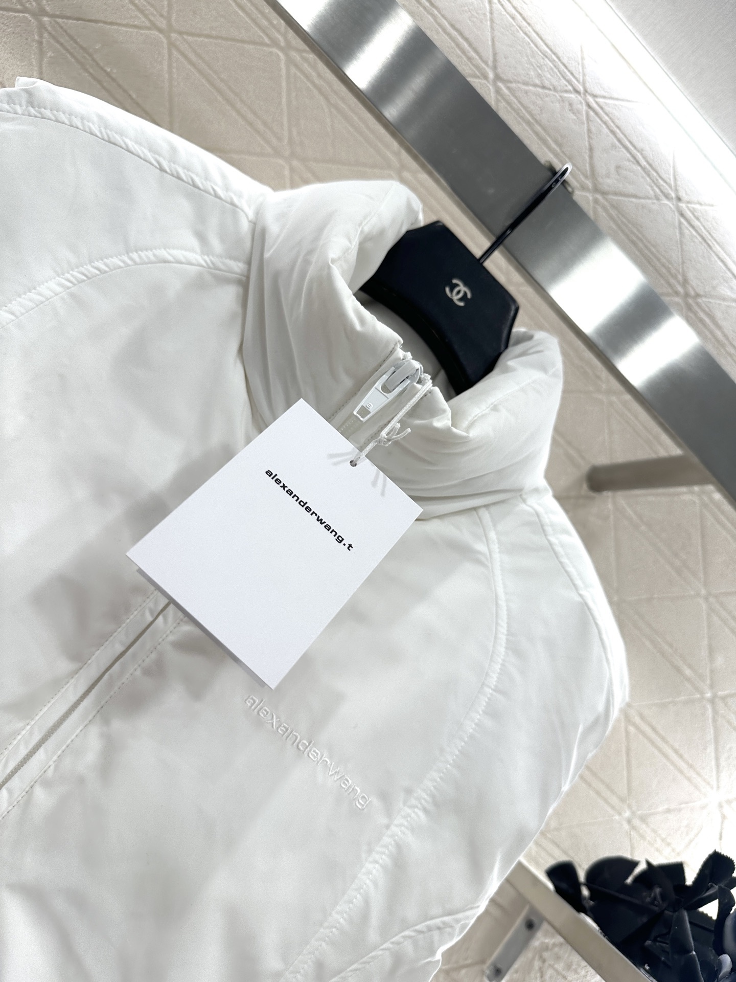 ♥Alwxander wan*♥2025新品上架 纯色净版面包服羽绒马甲定制YB防风防水尼龙材质,白鸭绒