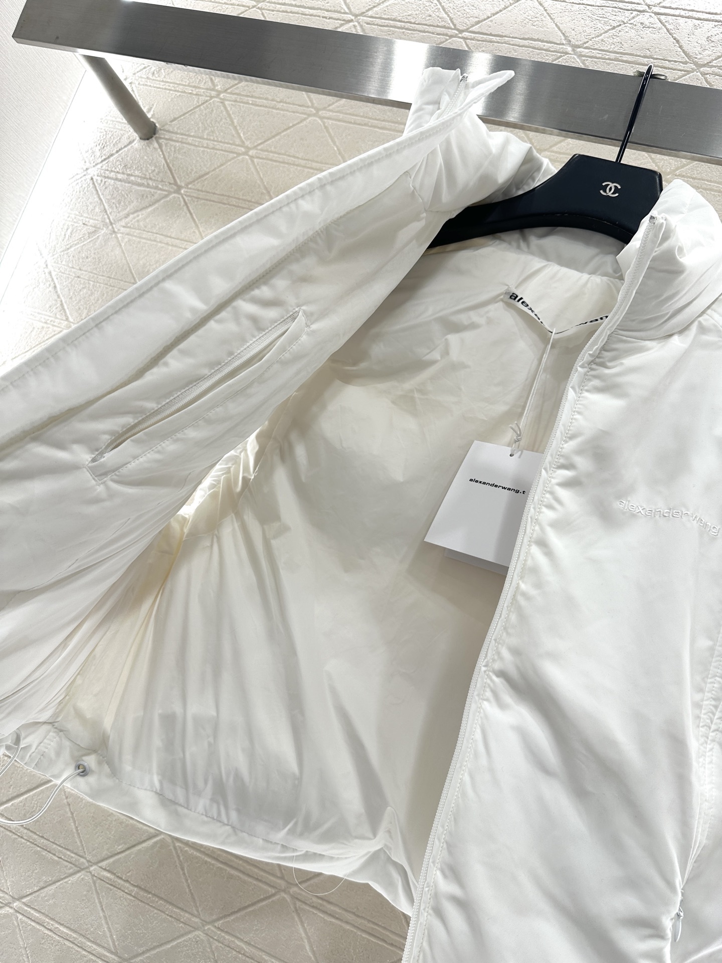 ♥Alwxander wan*♥2025新品上架 纯色净版面包服羽绒马甲定制YB防风防水尼龙材质,白鸭绒