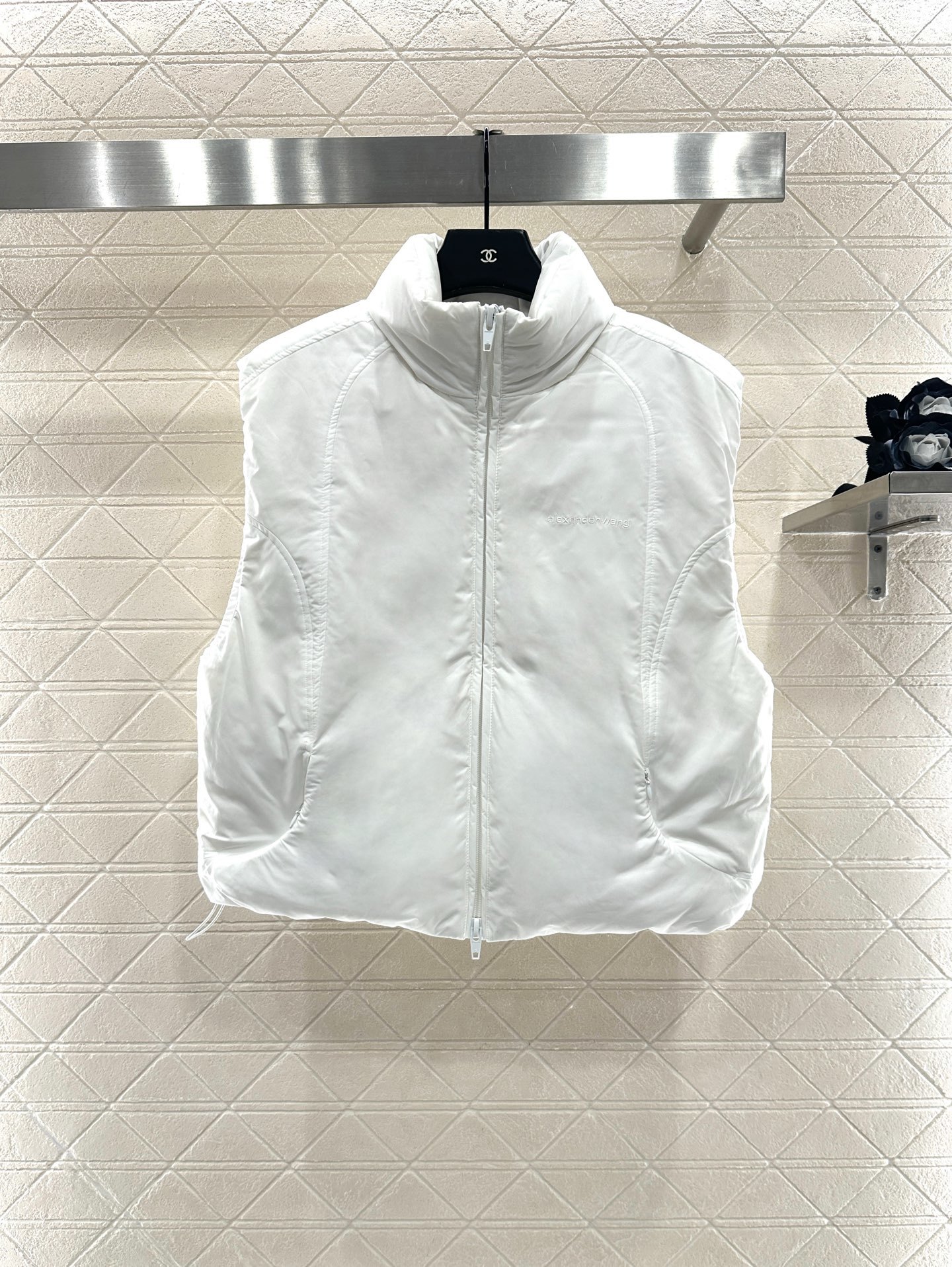 ♥Alwxander wan*♥2025新品上架 纯色净版面包服羽绒马甲定制YB防风防水尼龙材质,白鸭绒