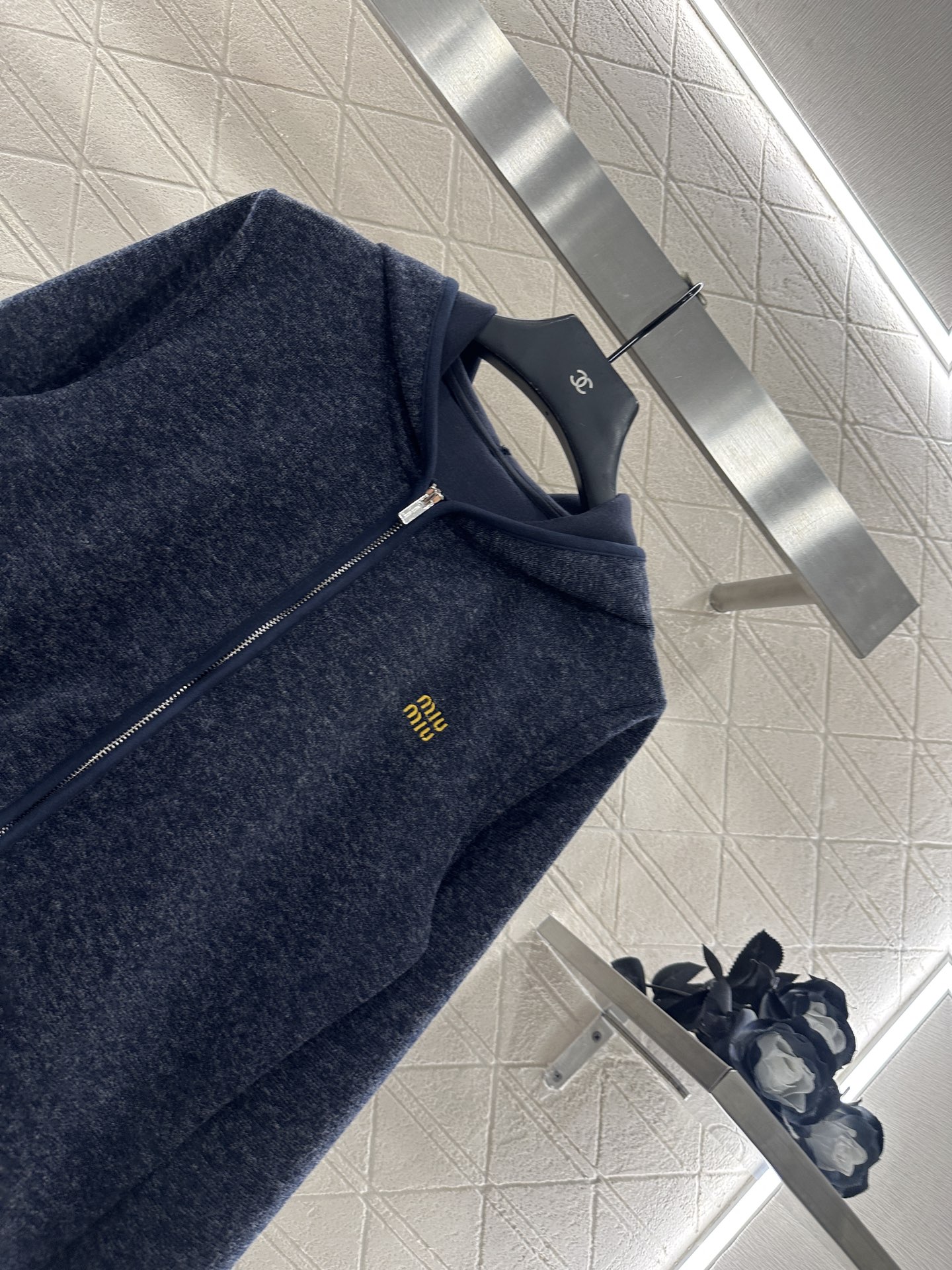 ♥Miumi*♥2025新品上架 织带拼接连帽外套长裤套装定制YB进口人棉材质，质感光泽，品相高级，短款