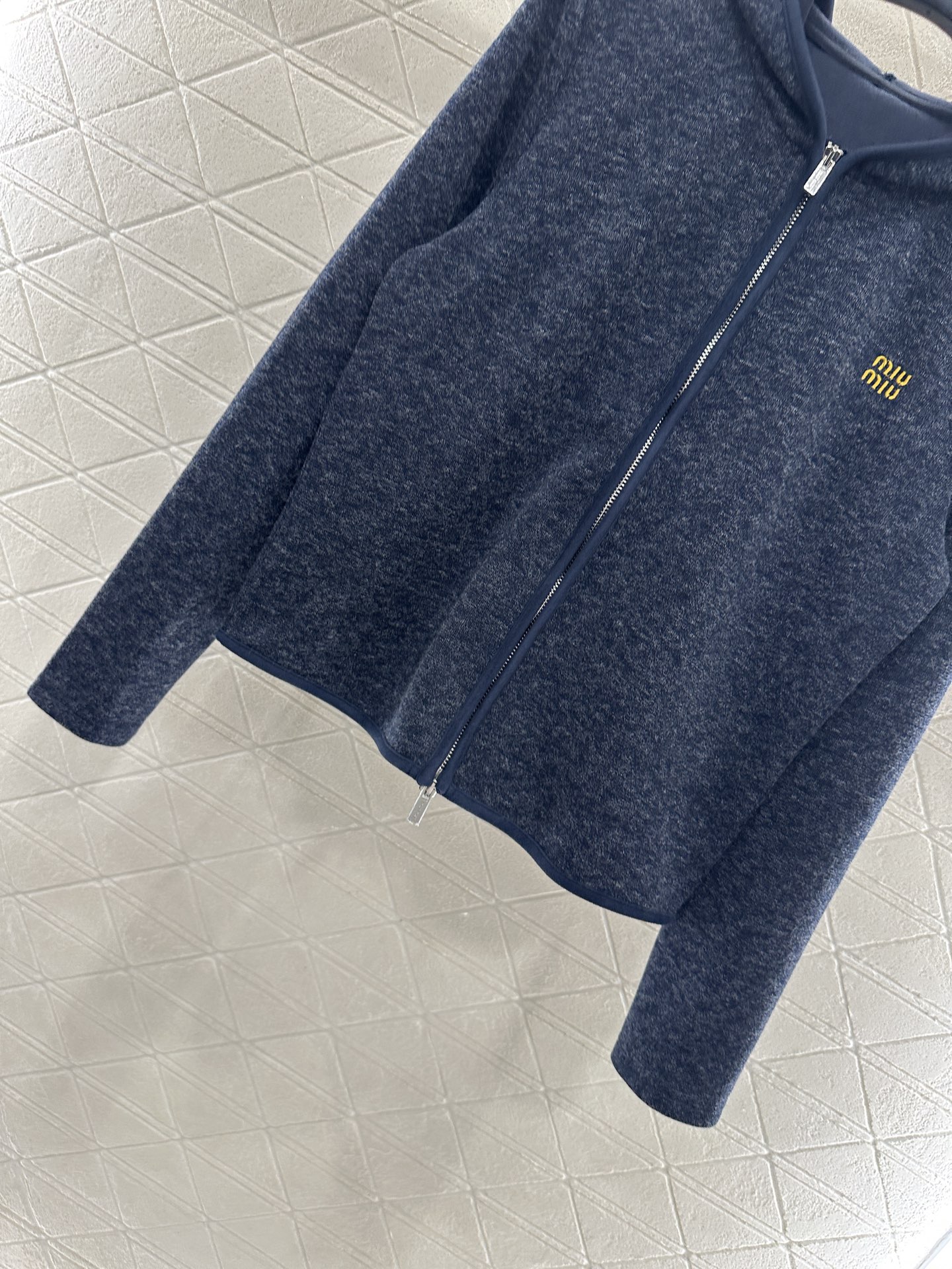 ♥Miumi*♥2025新品上架 织带拼接连帽外套长裤套装定制YB进口人棉材质，质感光泽，品相高级，短款