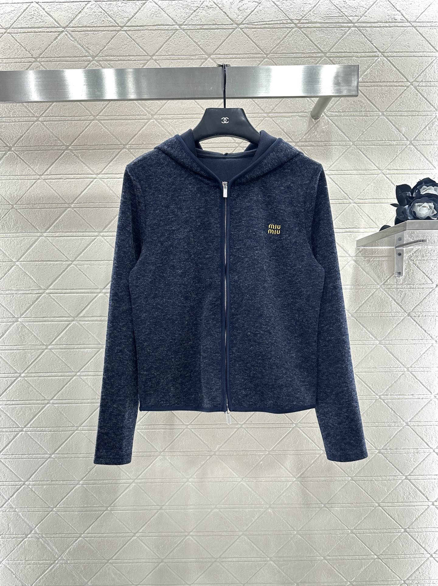 ♥Miumi*♥2025新品上架 织带拼接连帽外套长裤套装定制YB进口人棉材质，质感光泽，品相高级，短款