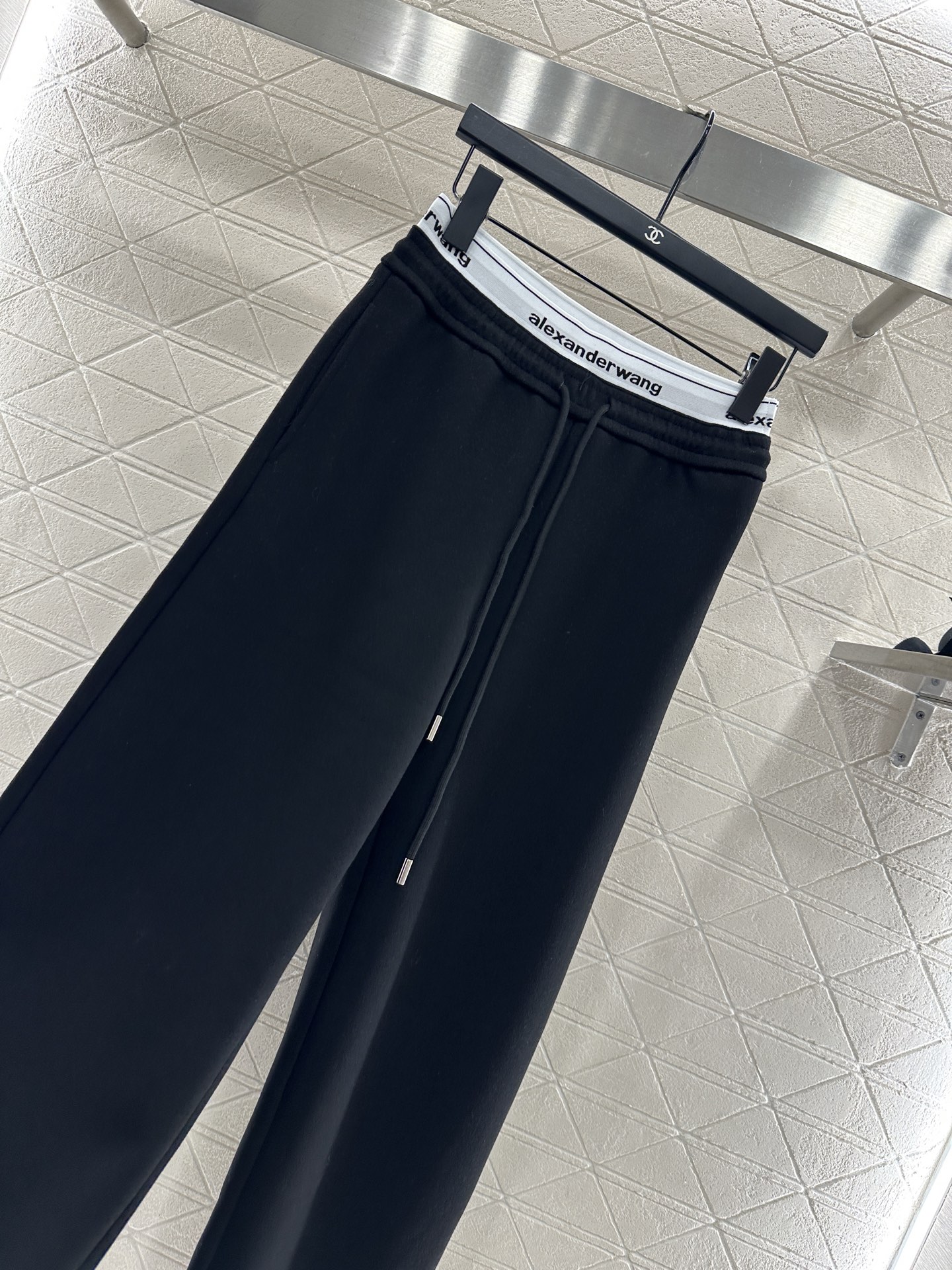 ♥Alexander wan*♥2025新品上架 高腰抽绳阔腿弯刀长裤定制YB进口斜纹全棉材质，面料柔软