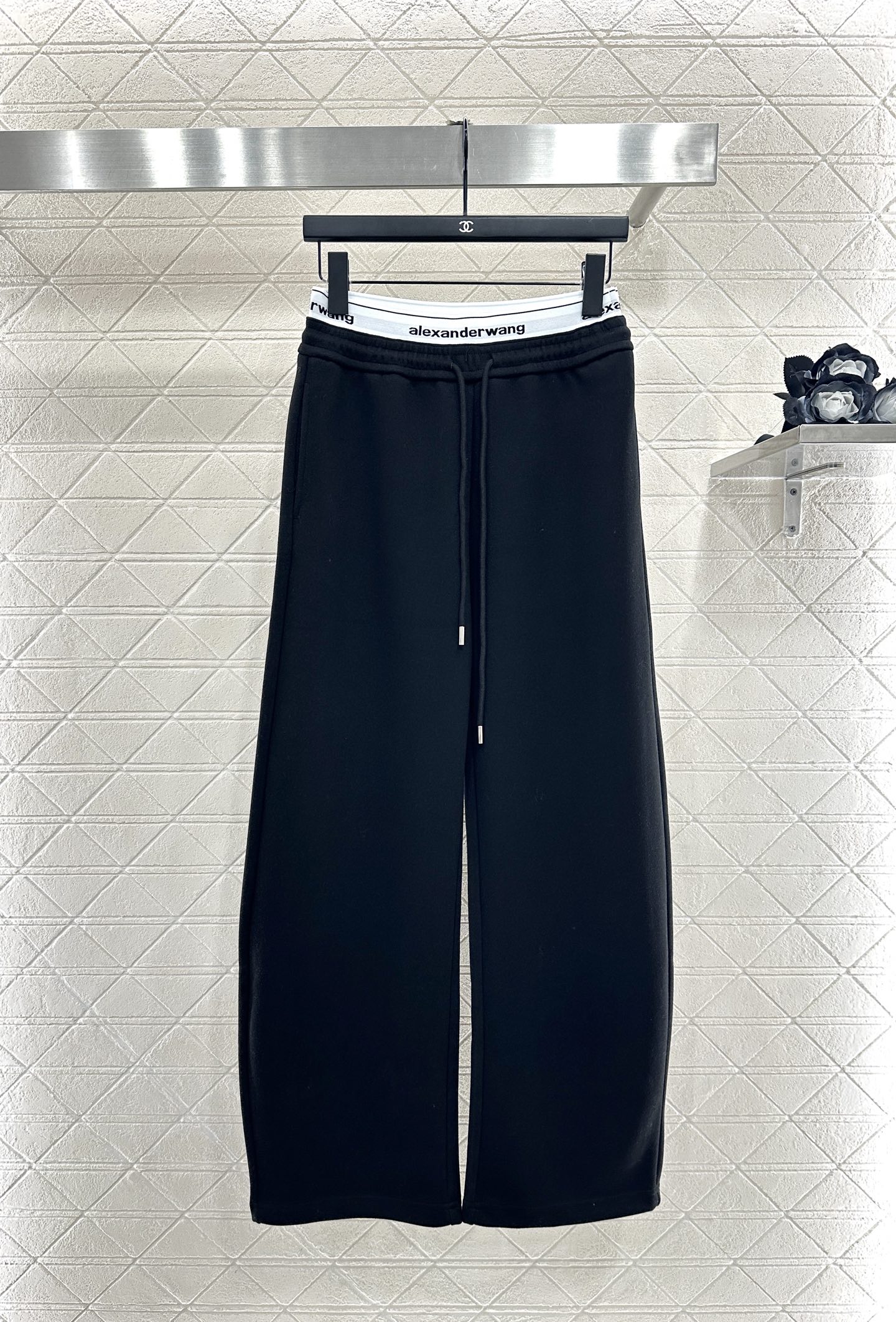 ♥Alexander wan*♥2025新品上架 高腰抽绳阔腿弯刀长裤定制YB进口斜纹全棉材质，面料柔软