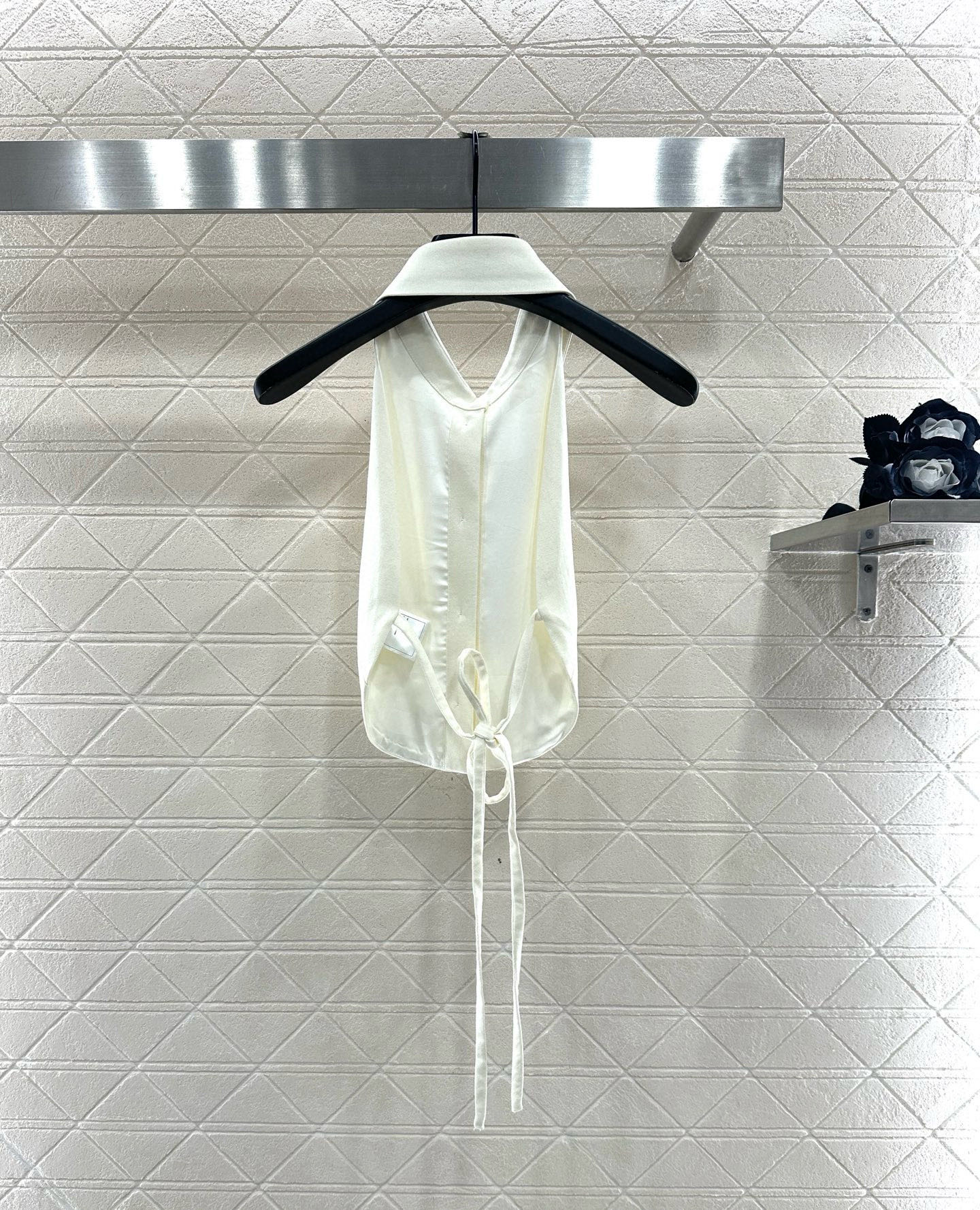 ♥Chane*♥2025新品上架 收腰挂脖背心长裤套装定制YB斜纹全棉材质，质感挺括，舒适光泽，挂脖背心