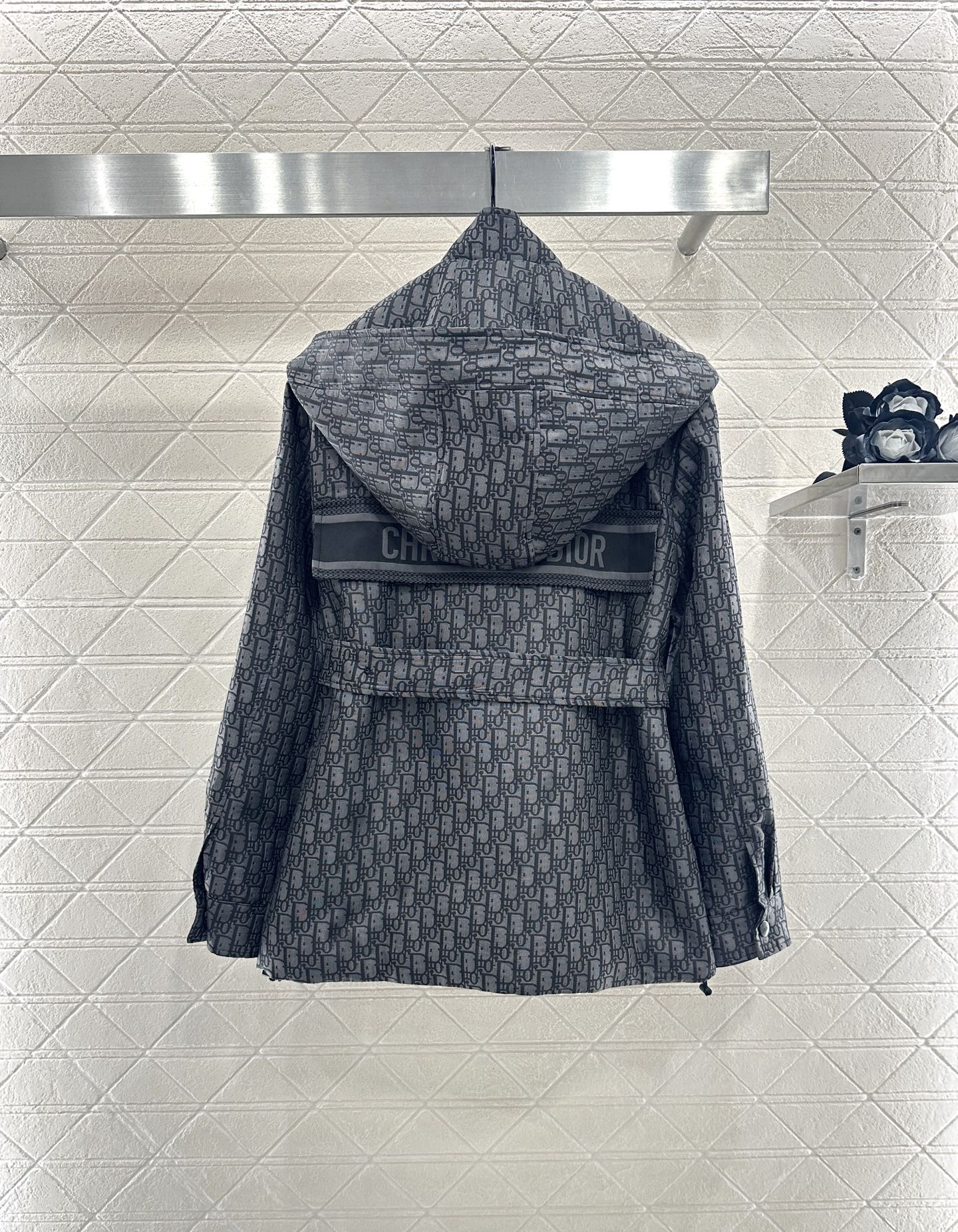 ♥Dio*♥2025新品上架 连帽腰带提花外套定制YB进口提花材质，挺括有型，质感高级，内里夹棉，轻薄款