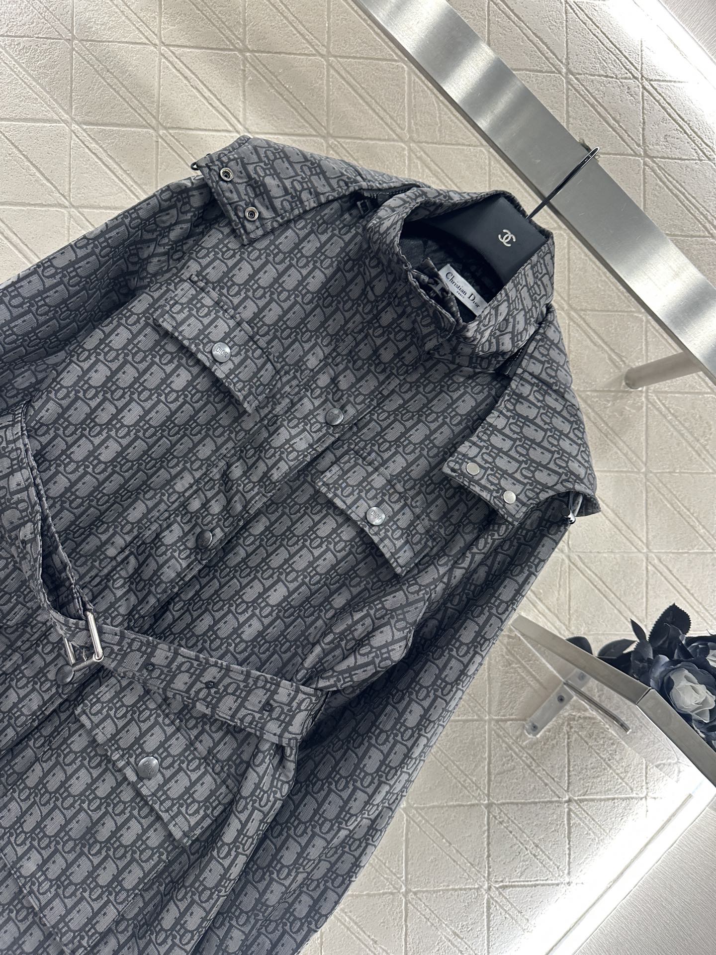 ♥Dio*♥2025新品上架 连帽腰带提花外套定制YB进口提花材质，挺括有型，质感高级，内里夹棉，轻薄款