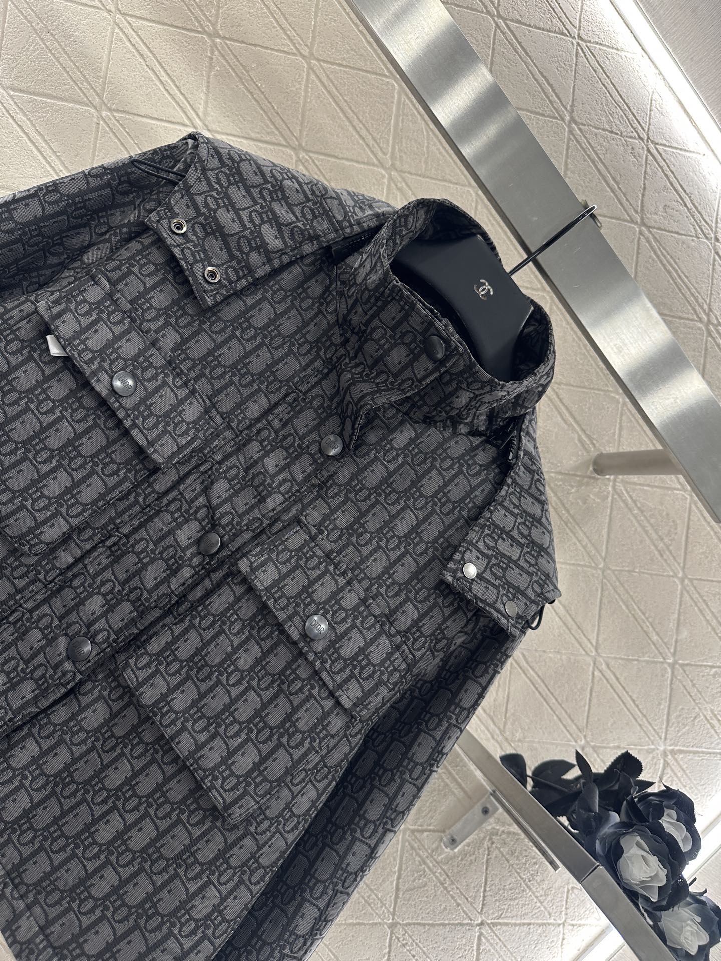 ♥Dio*♥2025新品上架 翻领连帽提花外套定制YB进口提花材质，挺括有型，质感高级，内里夹棉，轻薄款