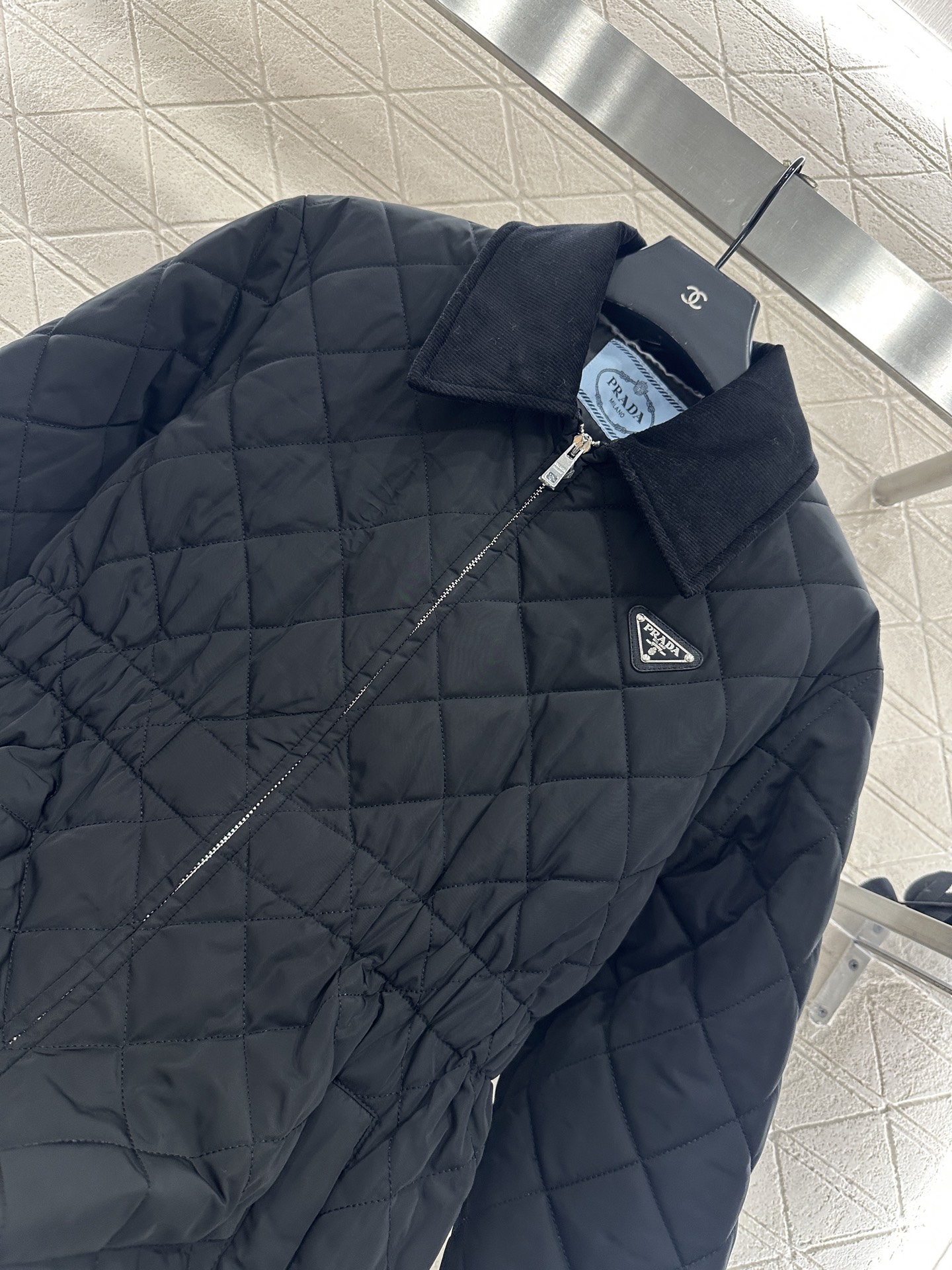 ♥Prad*♥2025新品上架 灯芯绒领拼接棉服外套定制YB防风防水尼龙材质，羽绒棉填充内里，整件轻盈保