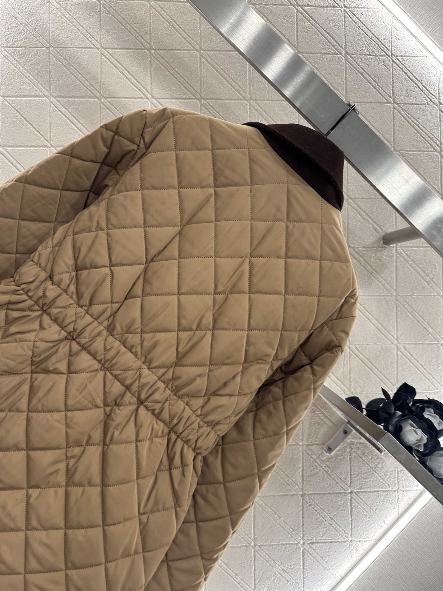 ♥Prad*♥2025新品上架 灯芯绒领拼接棉服外套定制YB防风防水尼龙材质，羽绒棉填充内里，整件轻盈保