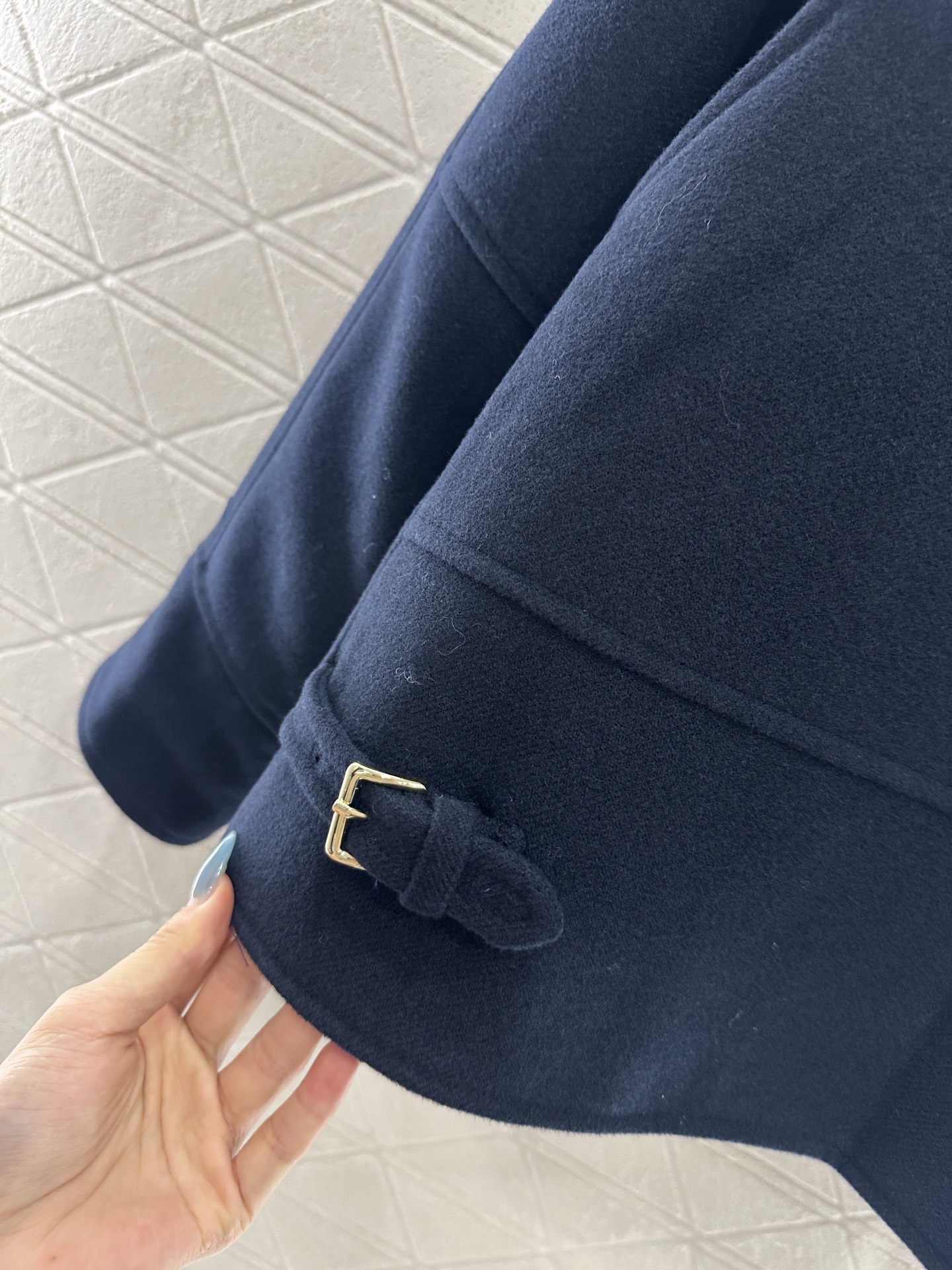 ♥Miumi*♥2025新品上架 真皮领绒毛呢棉服外套定制YB进口羊毛呢材质，羽绒棉填充整件轻盈保暖，真