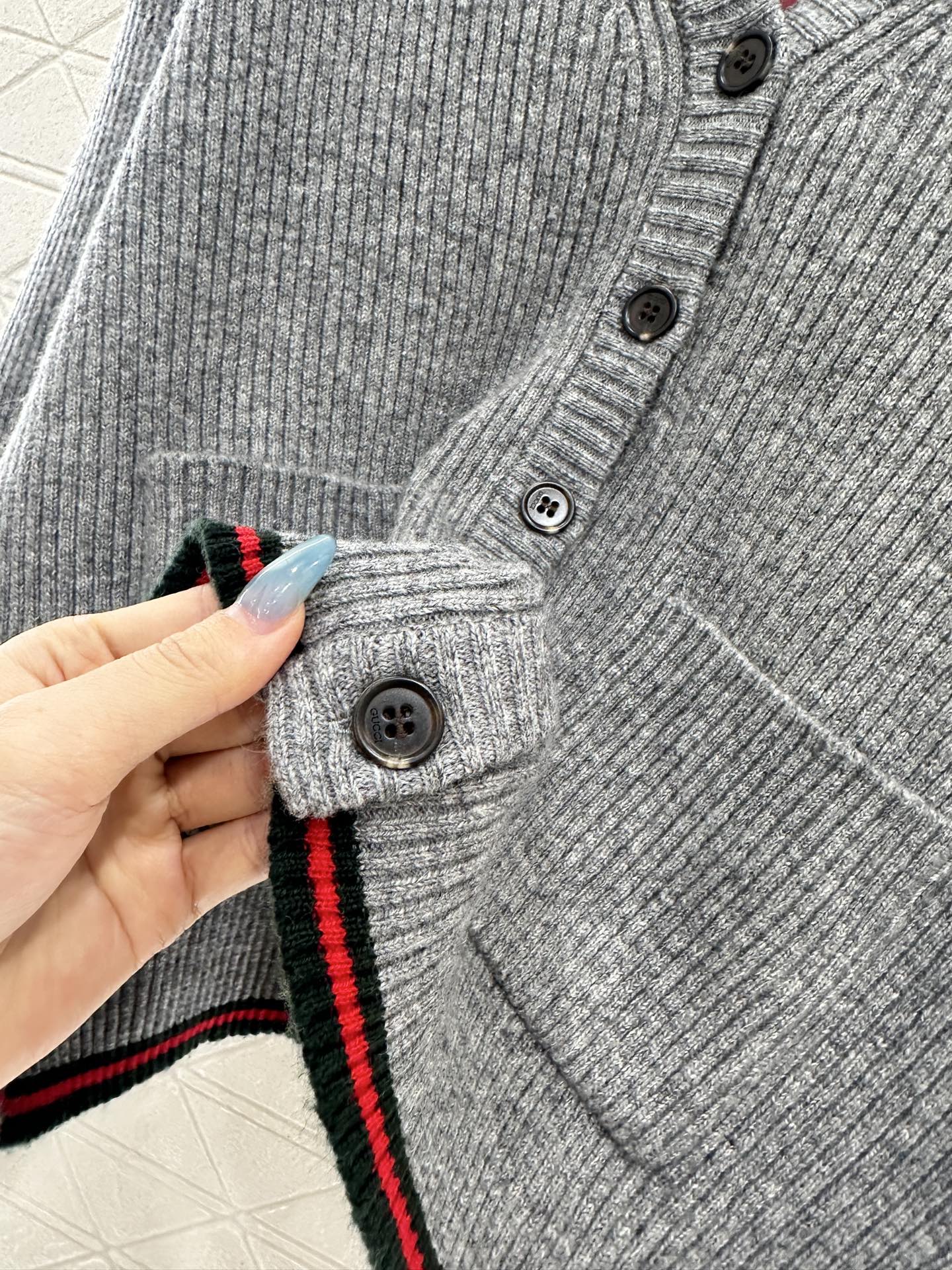 ♥Gucc*♥2025新品上架 撞色口袋针织开衫长裤套装定制YB羊毛纱线织造，质感高级，舒适柔软，V领针