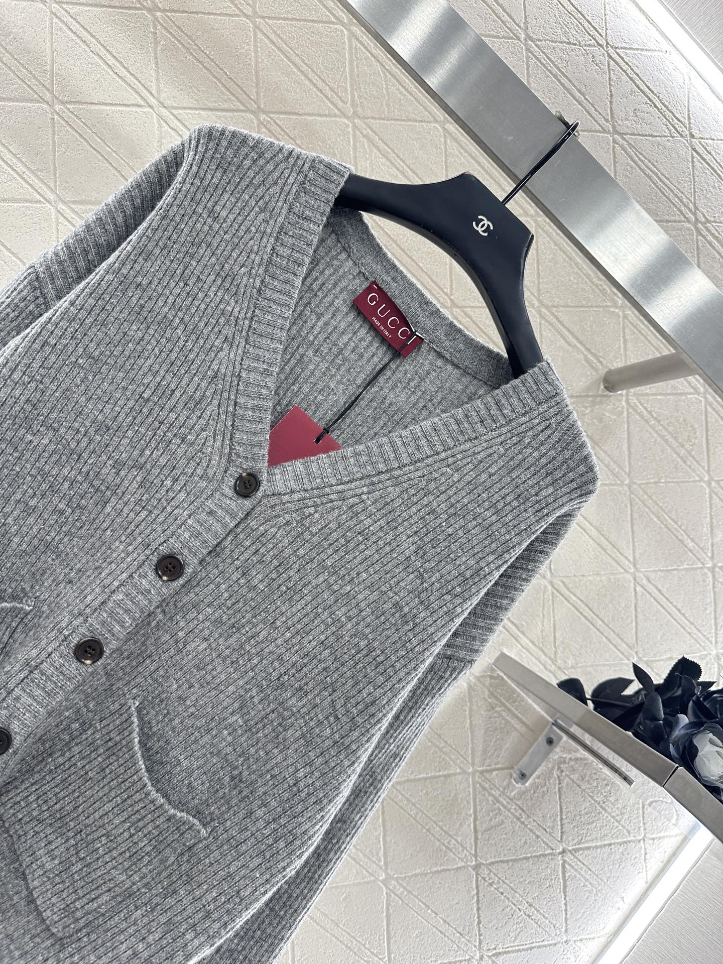 ♥Gucc*♥2025新品上架 撞色口袋针织开衫长裤套装定制YB羊毛纱线织造，质感高级，舒适柔软，V领针