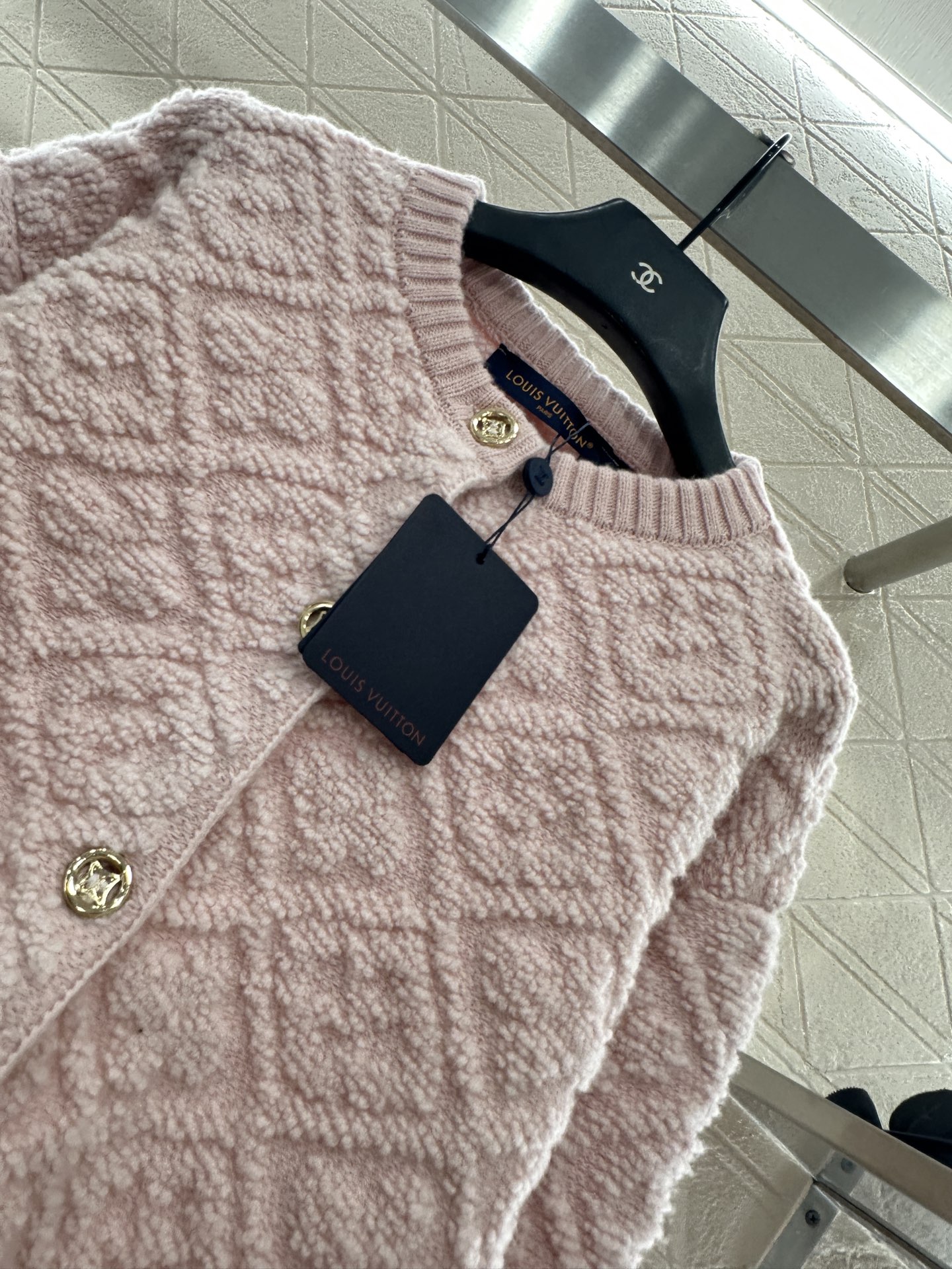 ♥Louis Vuitto*♥2025新品上架 提花针织开衫半裙套装定制YB羊毛纱线织造，提花工艺处理，
