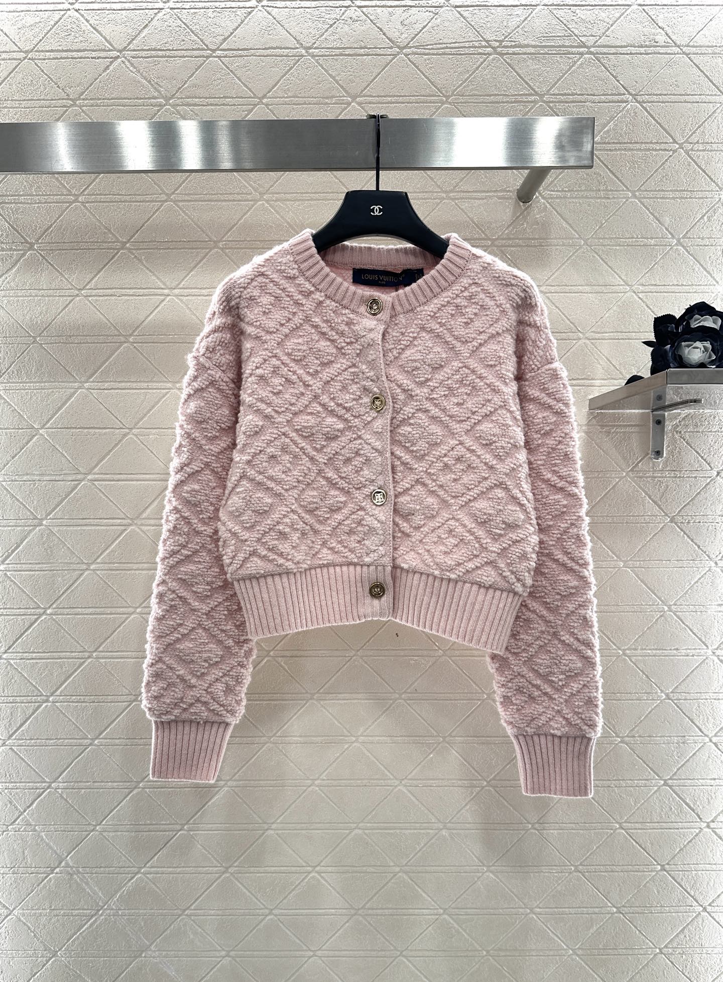 ♥Louis Vuitto*♥2025新品上架 提花针织开衫半裙套装定制YB羊毛纱线织造，提花工艺处理，