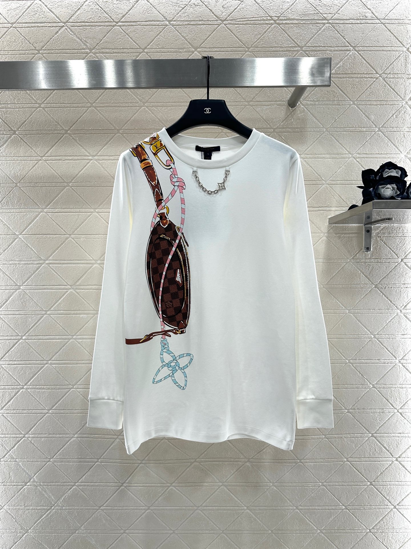♥Louis Vuitto*♥2025新品上架 链条圆领印花长袖定制YB斜纹全棉材质，透气舒适，质感十足