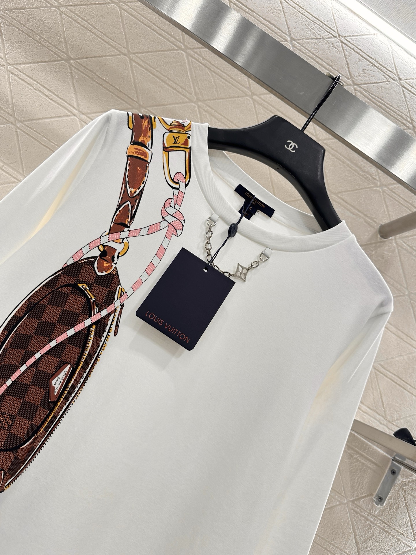 ♥Louis Vuitto*♥2025新品上架 链条圆领印花长袖定制YB斜纹全棉材质，透气舒适，质感十足