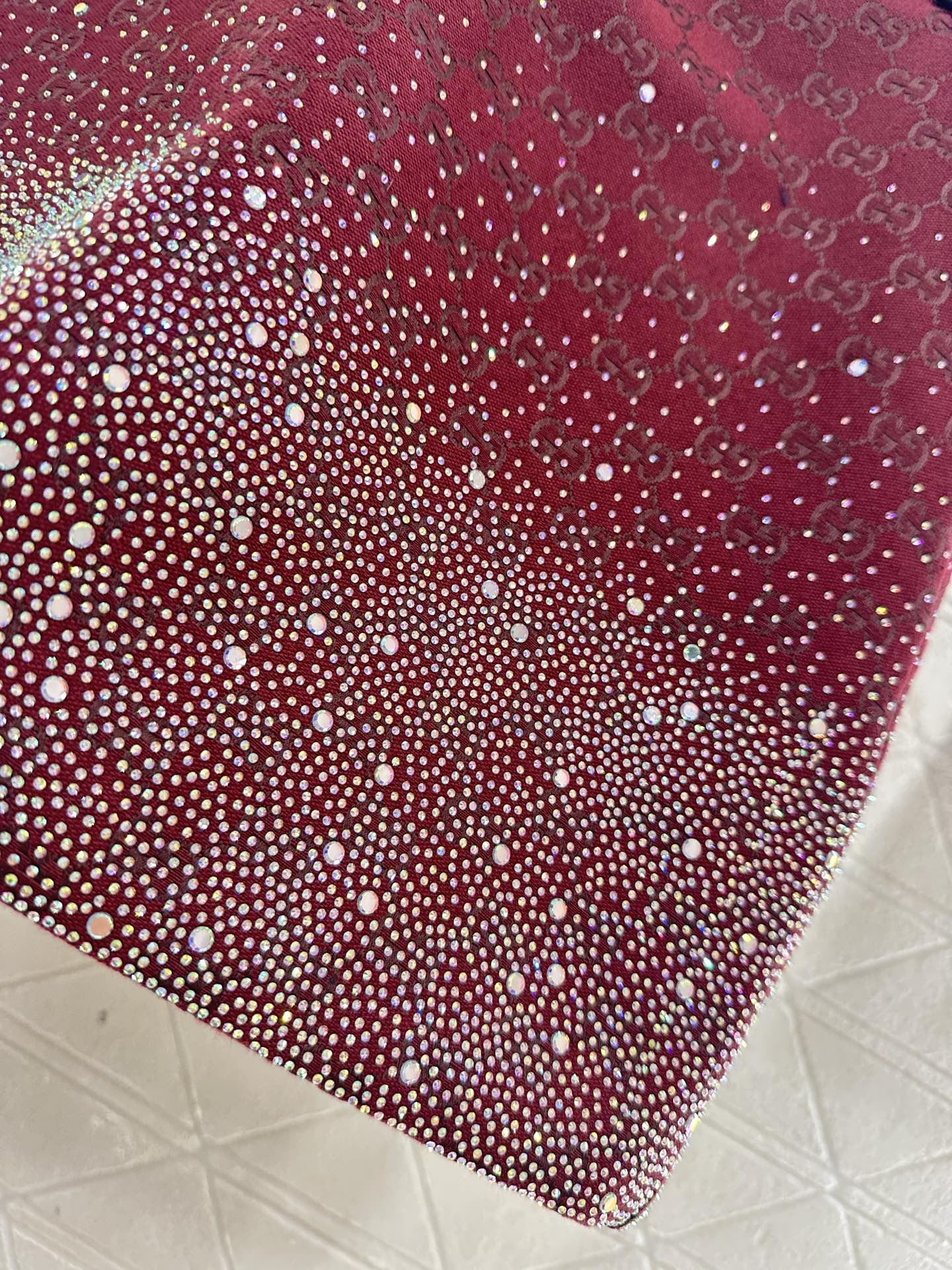 ♥Gucc*♥2025新品上架重工烫钻棉服外套短裙套装定制YB进口提花材质，质感高级，挺括有型，翻领廓形