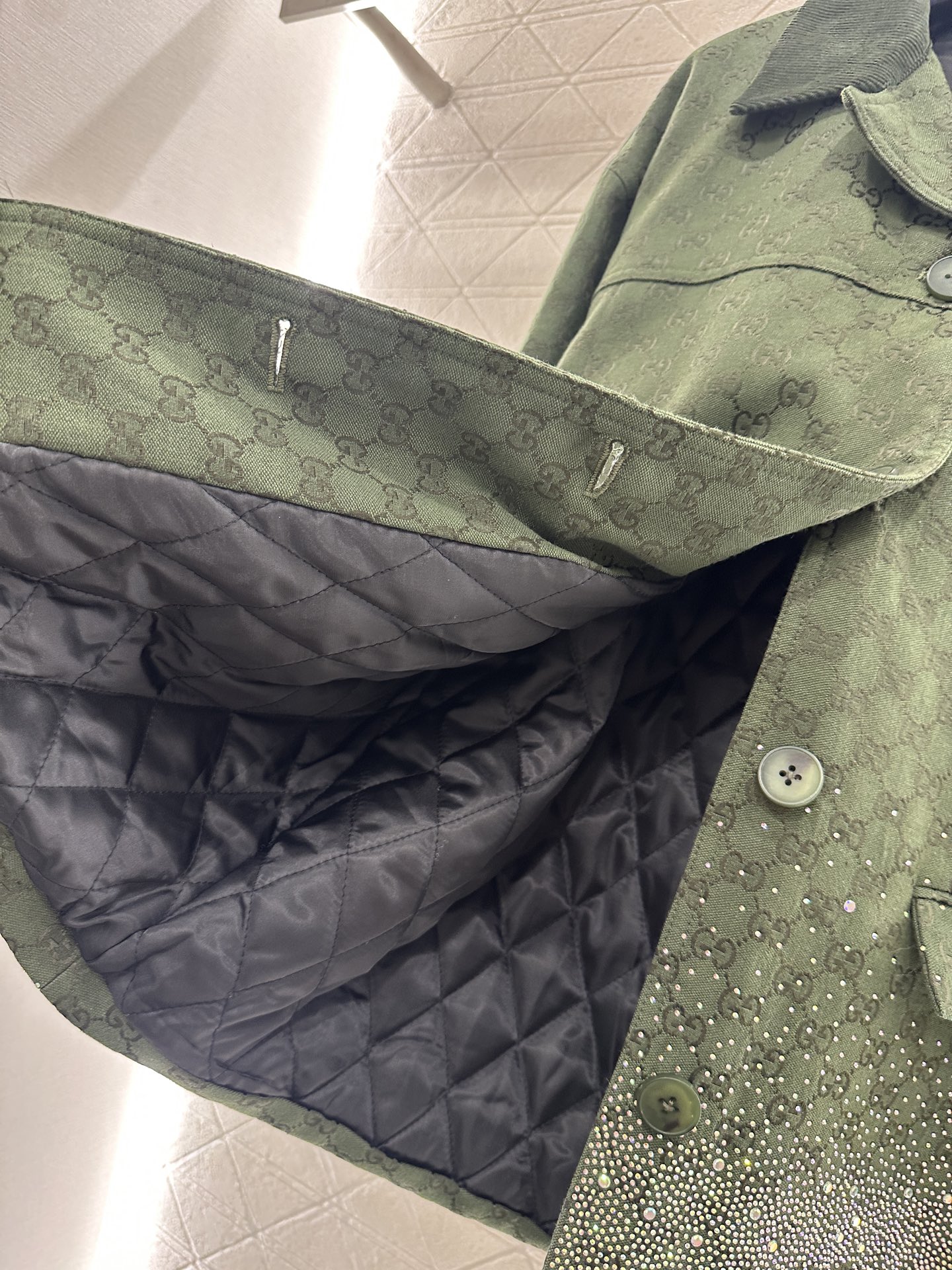 ♥Gucc*♥2025新品上架重工烫钻棉服外套短裙套装定制YB进口提花材质，质感高级，挺括有型，翻领廓形