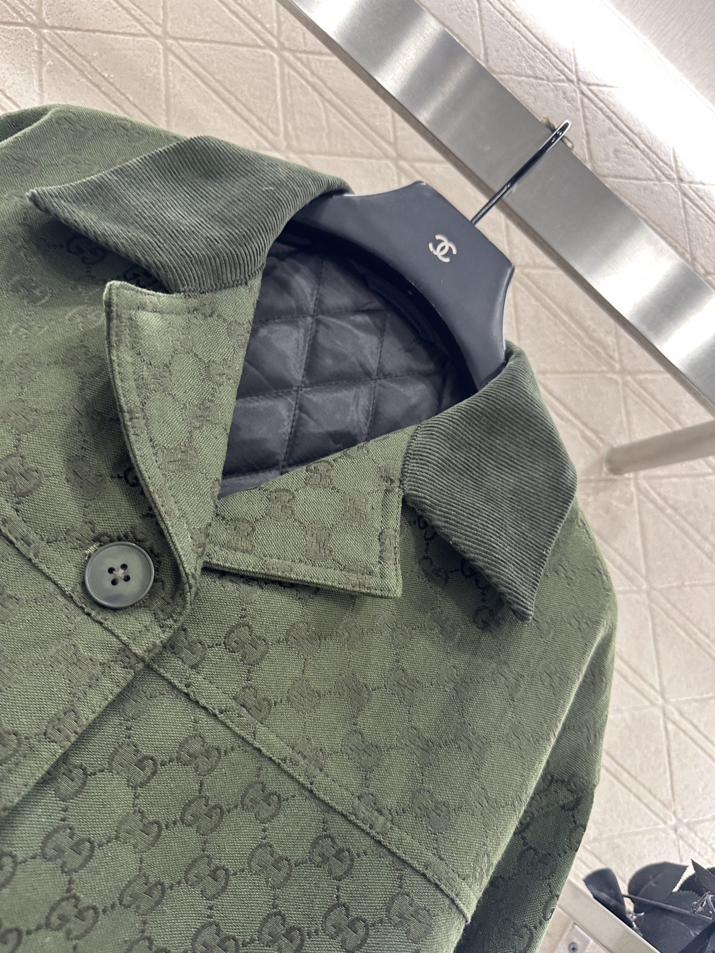 ♥Gucc*♥2025新品上架重工烫钻棉服外套短裙套装定制YB进口提花材质，质感高级，挺括有型，翻领廓形