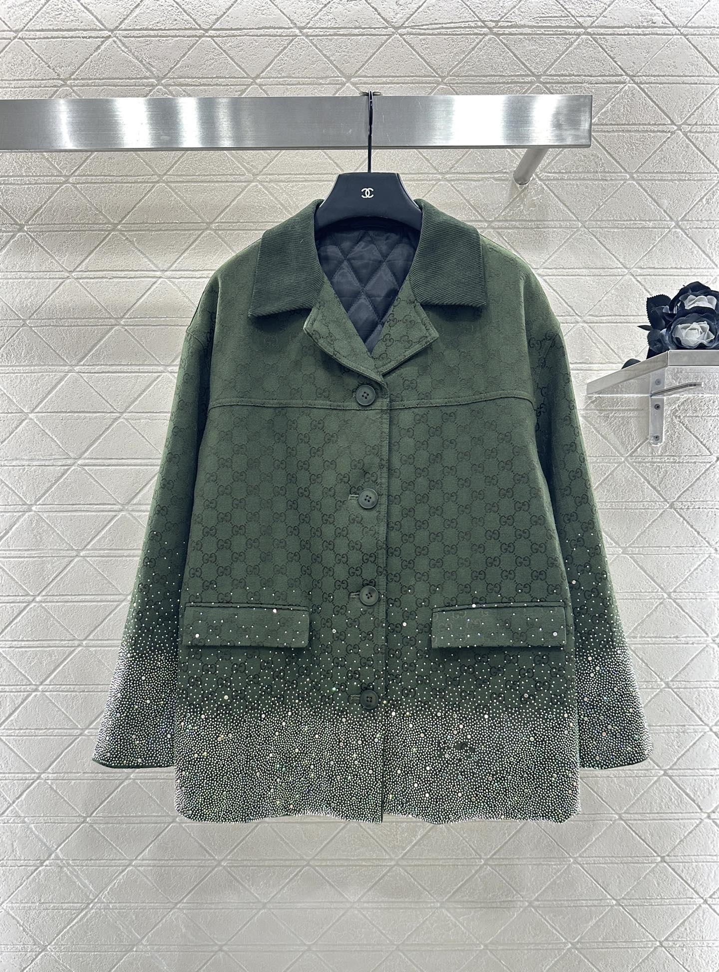 ♥Gucc*♥2025新品上架重工烫钻棉服外套短裙套装定制YB进口提花材质，质感高级，挺括有型，翻领廓形