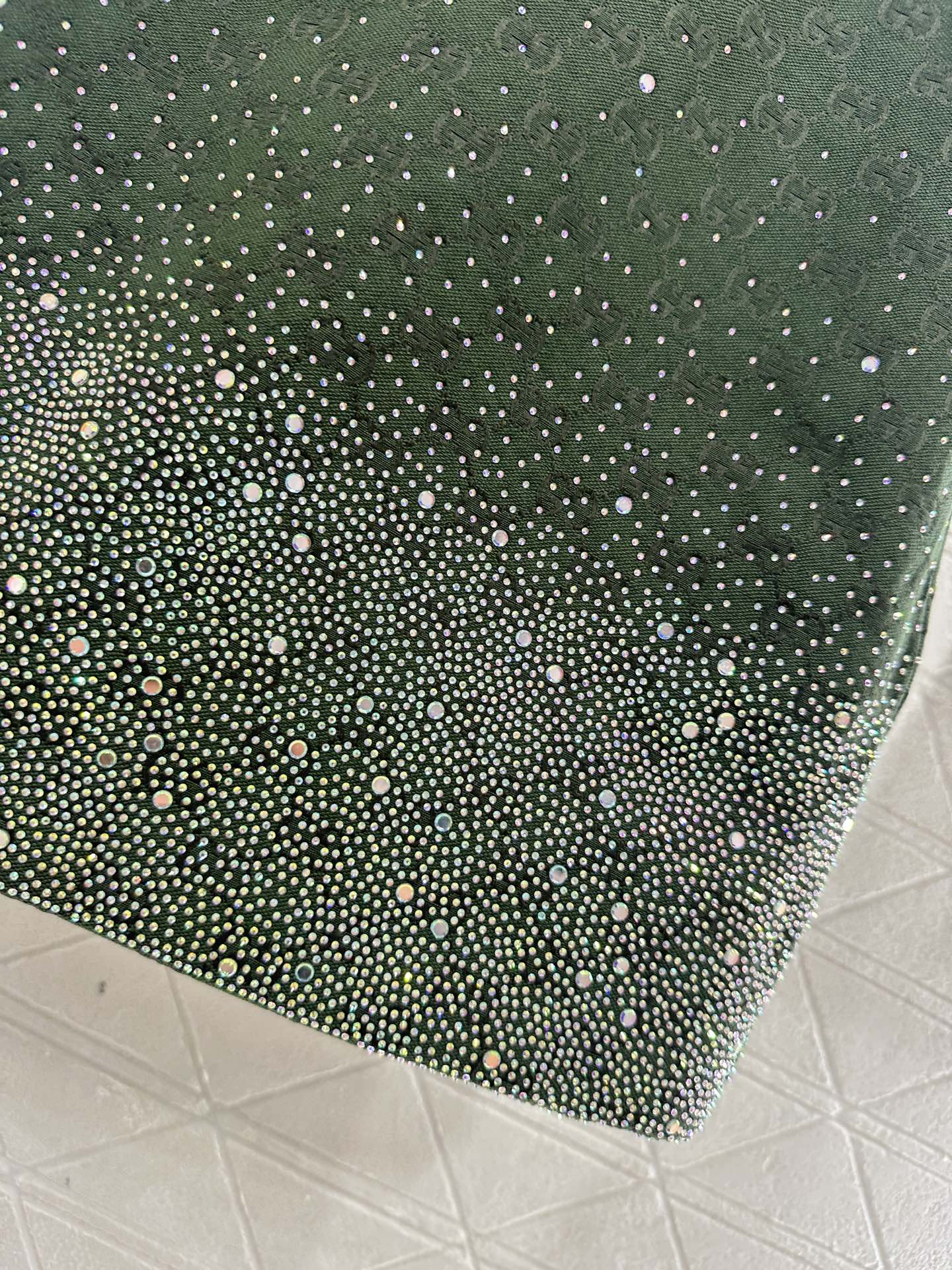 ♥Gucc*♥2025新品上架重工烫钻棉服外套短裙套装定制YB进口提花材质，质感高级，挺括有型，翻领廓形