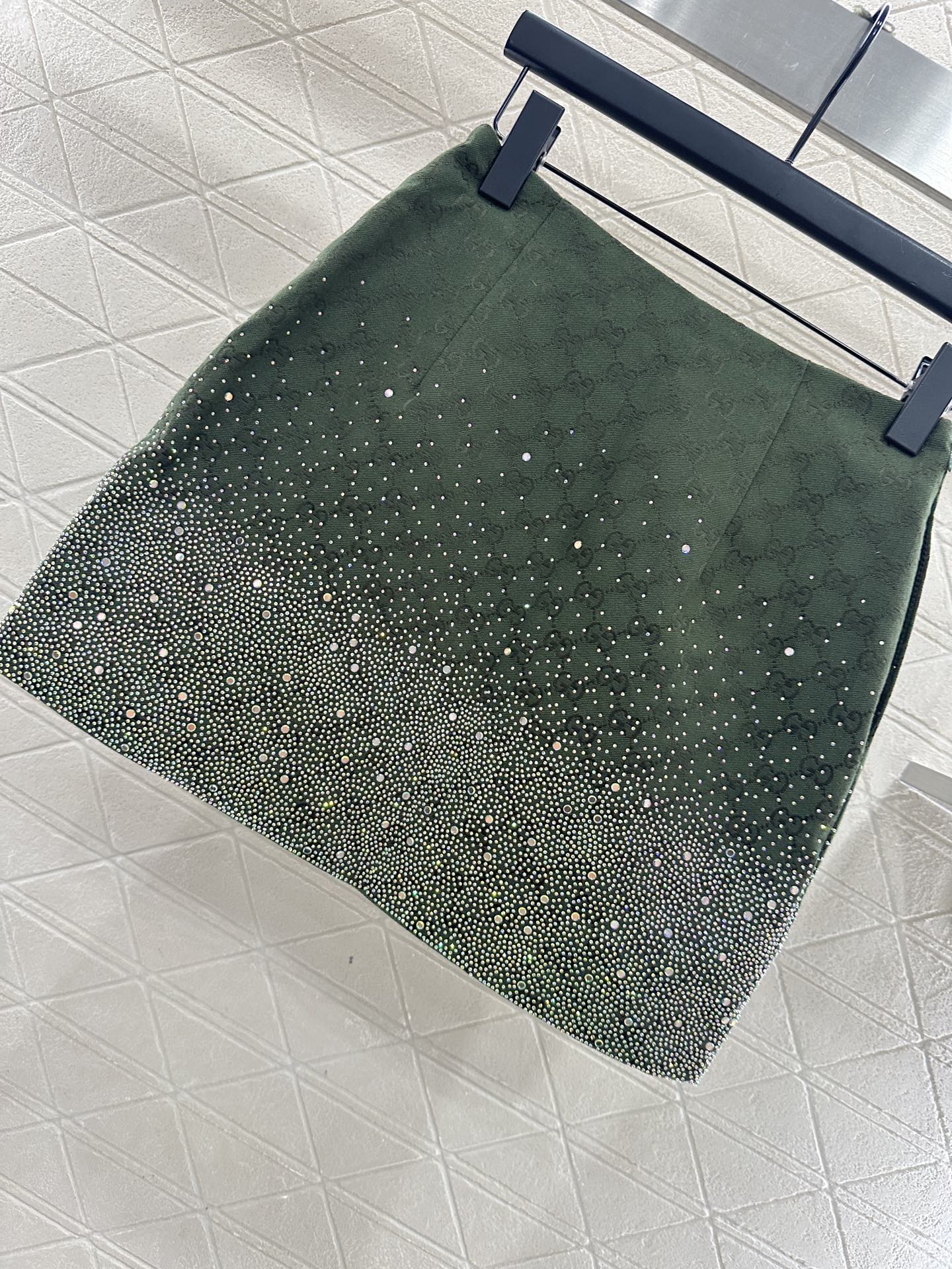 ♥Gucc*♥2025新品上架重工烫钻棉服外套短裙套装定制YB进口提花材质，质感高级，挺括有型，翻领廓形