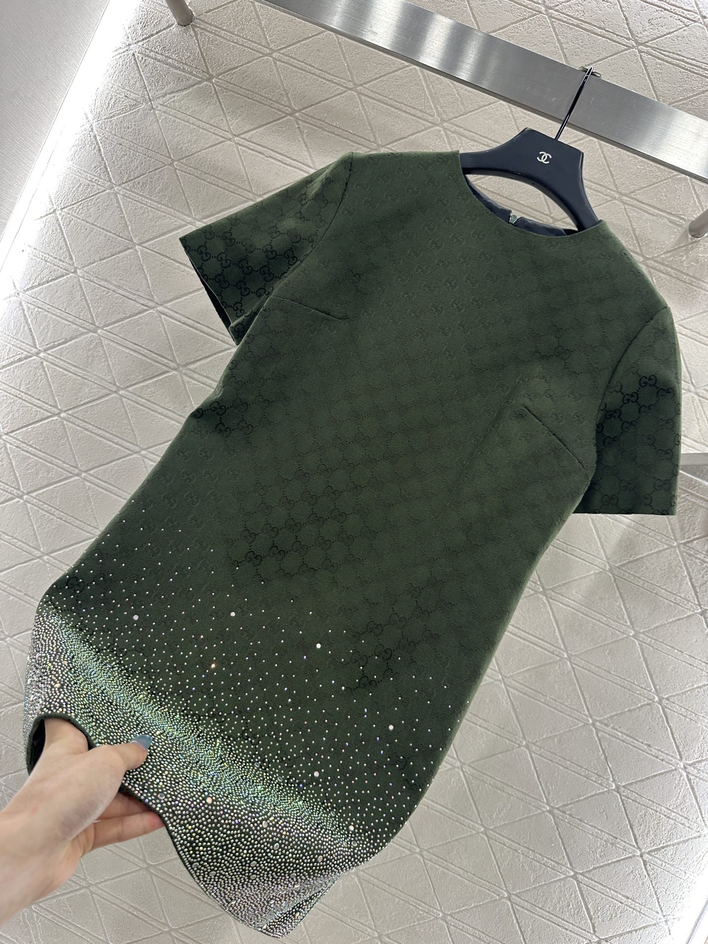 ♥Gucc*♥2025新品上架 重工烫钻提花连衣裙定制YB进口提花材质，质感高级，挺括有型，圆领短袖连衣