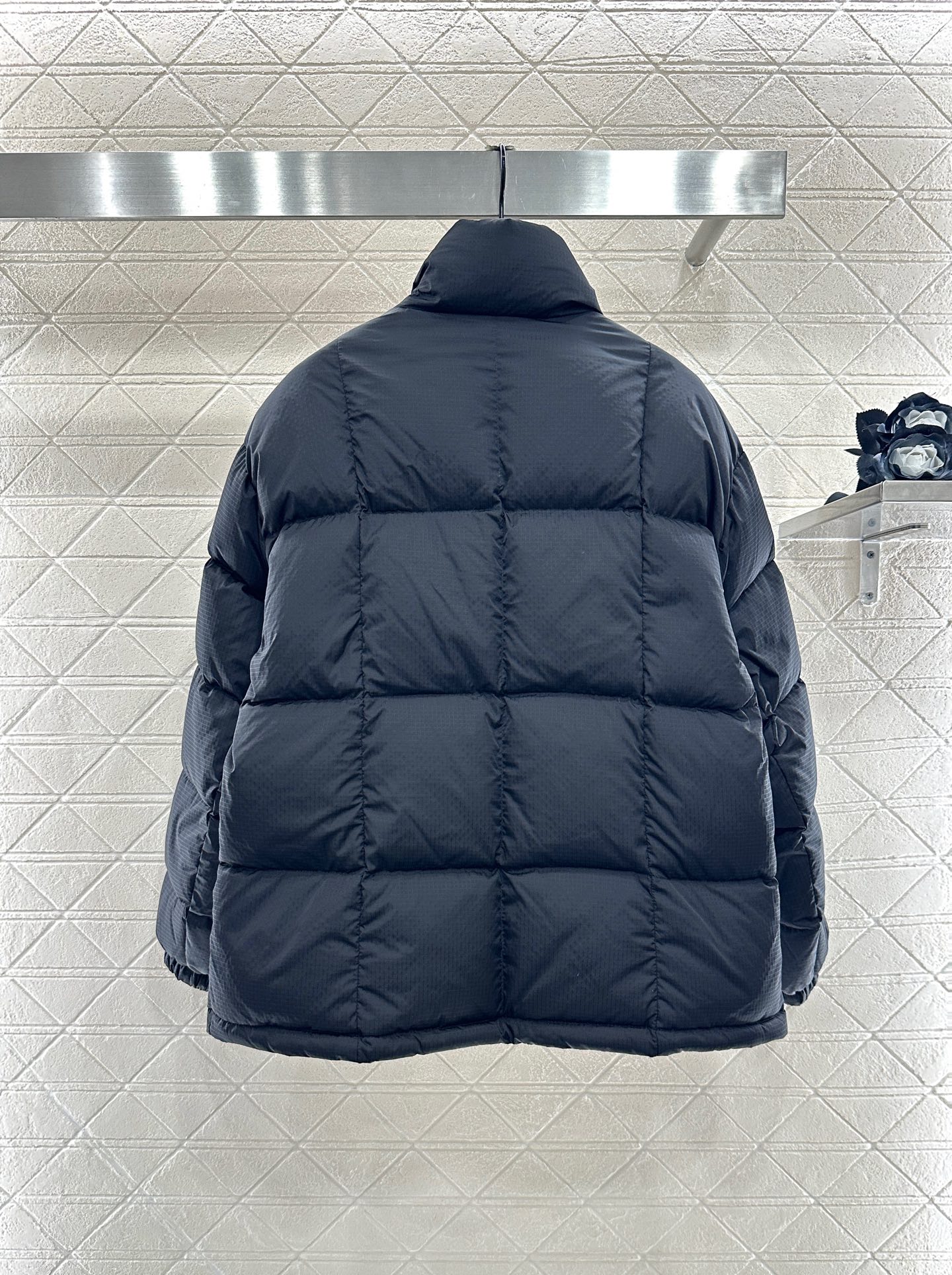 ♥Louis vuitto*♥2025新品上架 立领皮扣中长款羽绒外套定制YB防风防水尼龙材质，羽绒填充