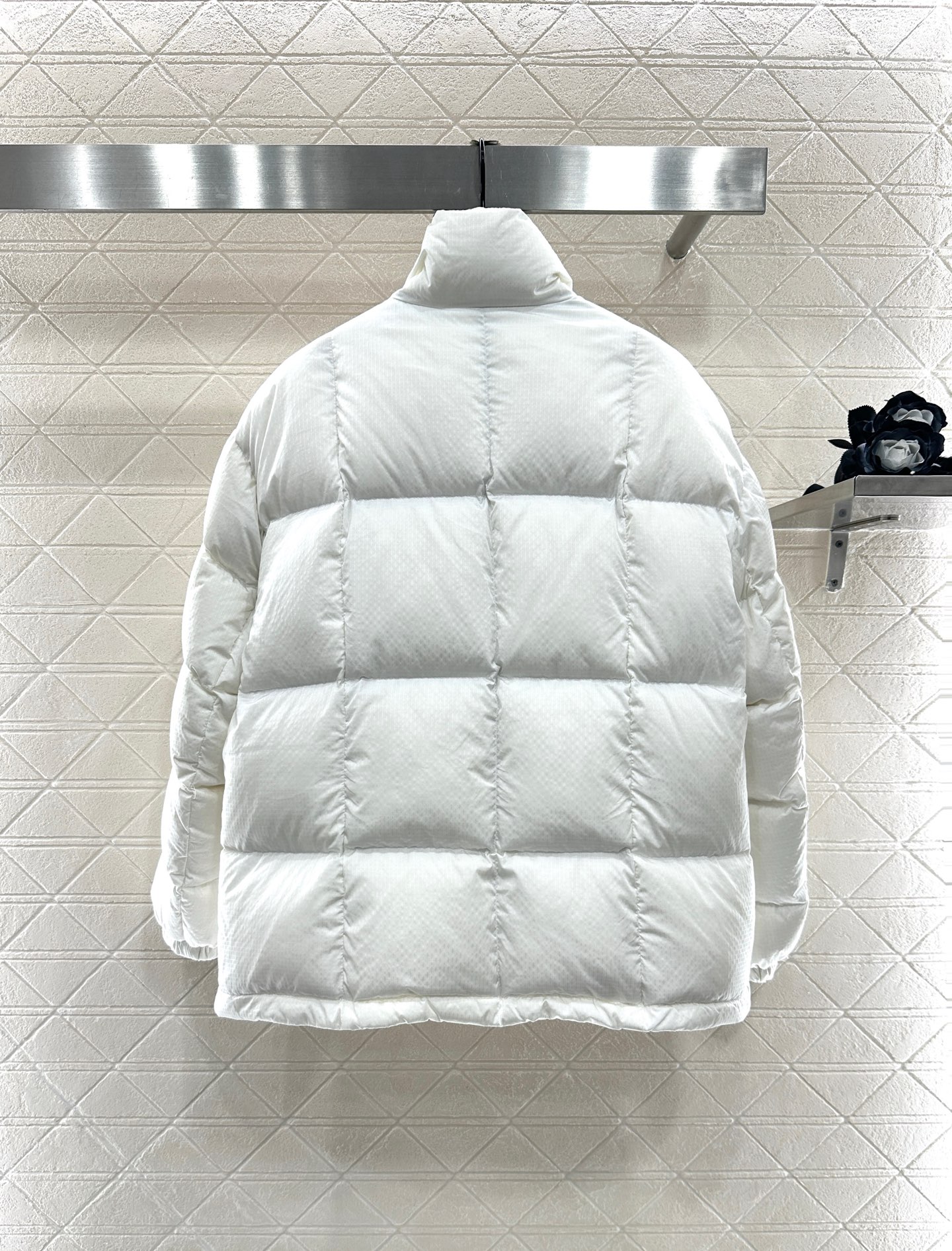 ♥Louis vuitto*♥2025新品上架 立领皮扣中长款羽绒外套定制YB防风防水尼龙材质，羽绒填充