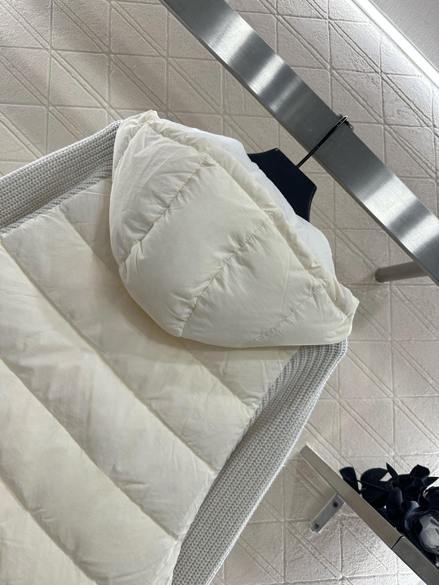 ♥BC*♥2025新品上架 针织拼接连帽羽绒外套定制YB进口防风防水尼龙材质，其工艺还原升级材质，提升秋