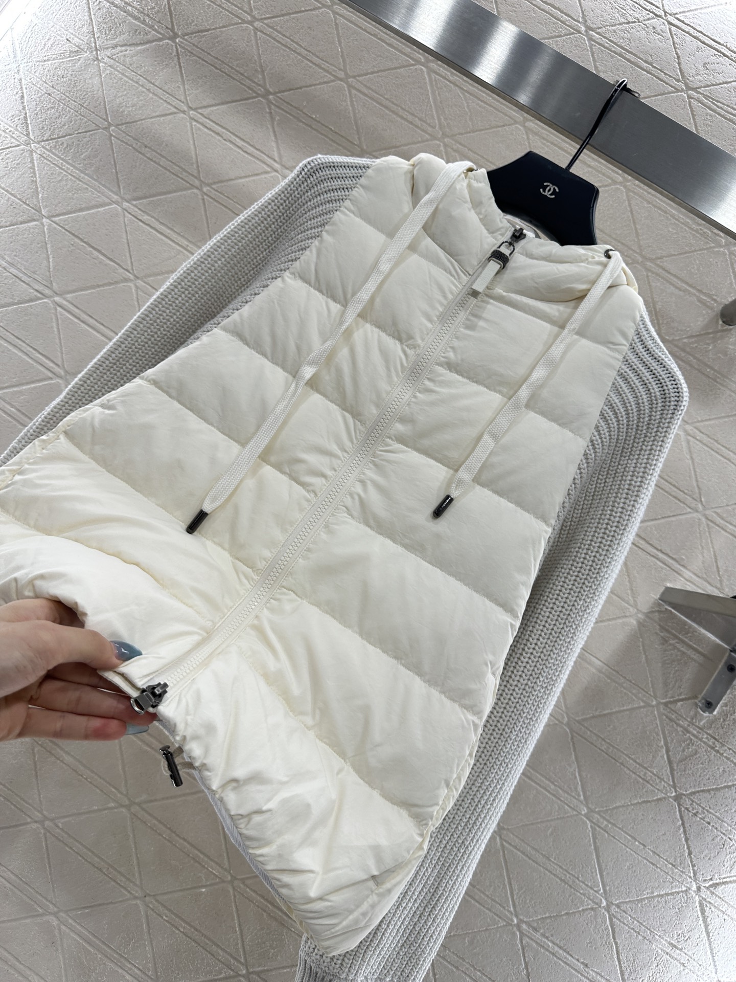 ♥BC*♥2025新品上架 针织拼接连帽羽绒外套定制YB进口防风防水尼龙材质，其工艺还原升级材质，提升秋